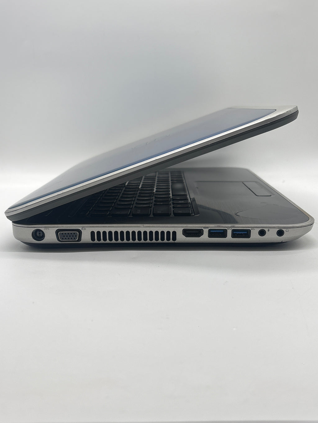 Dell Inspiron 5520 i5-3210m 8GB RAM 1TB HDD - For Parts (Read DESC)