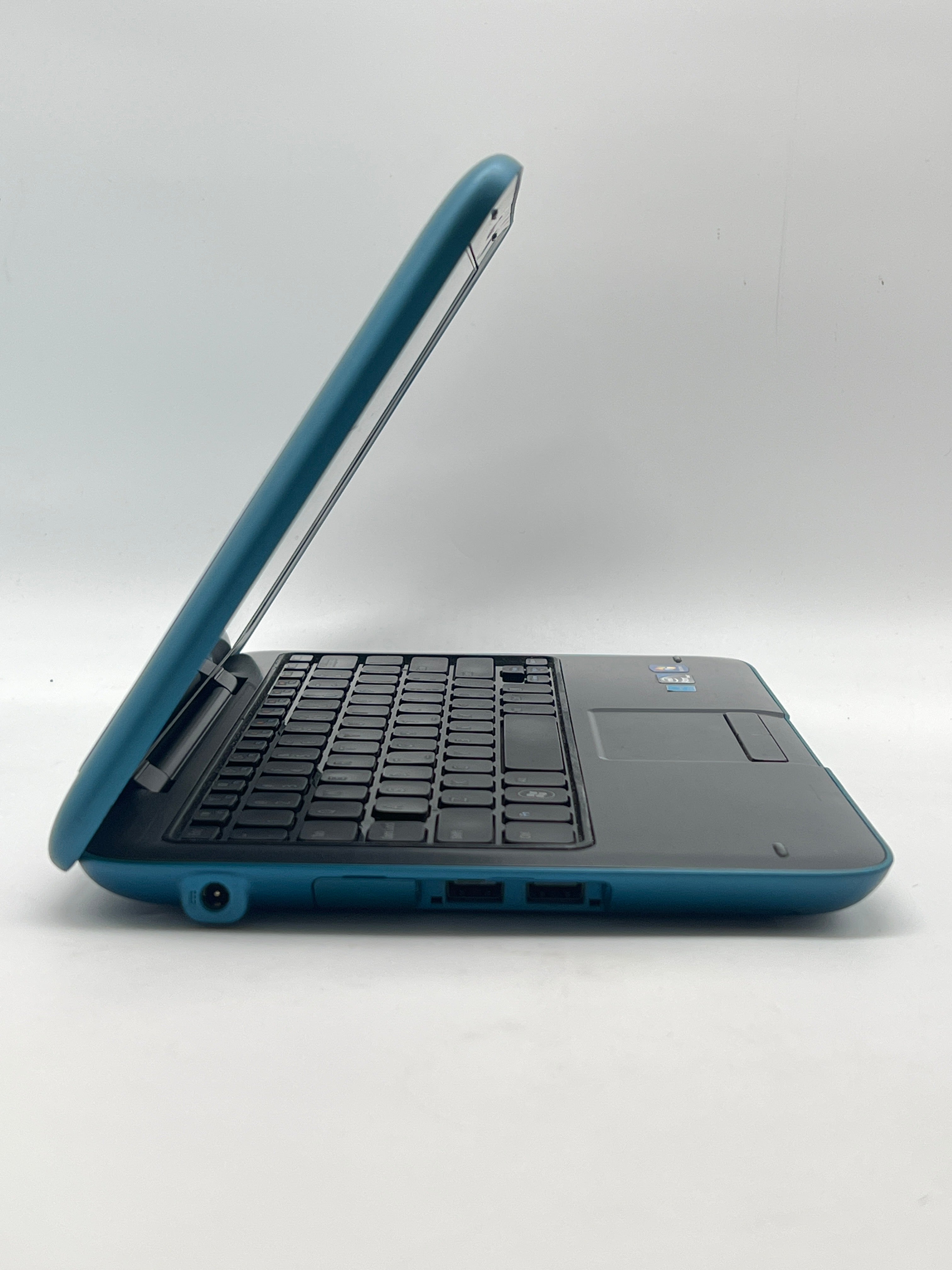 Dell Inspiron 1090 Intel Atom N550 2GB RAM 320GB HDD Touch - Used
