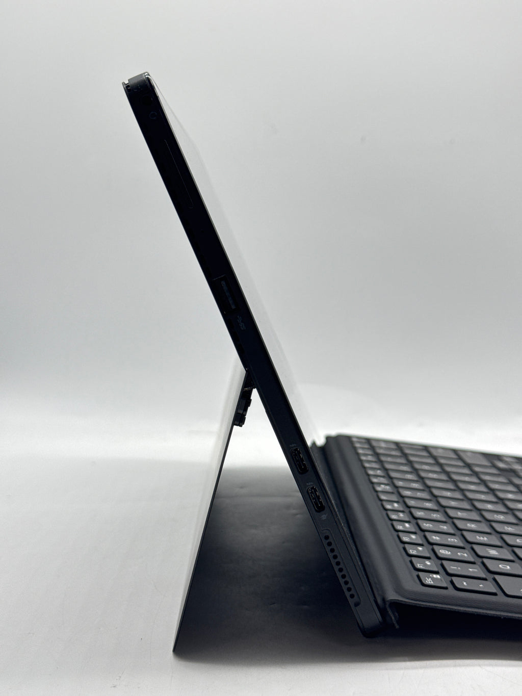 Dell Latitude 5290 2-in-1 12.3" Intel Core i7-8650U 16GB RAM 512GB SSD Black - Used