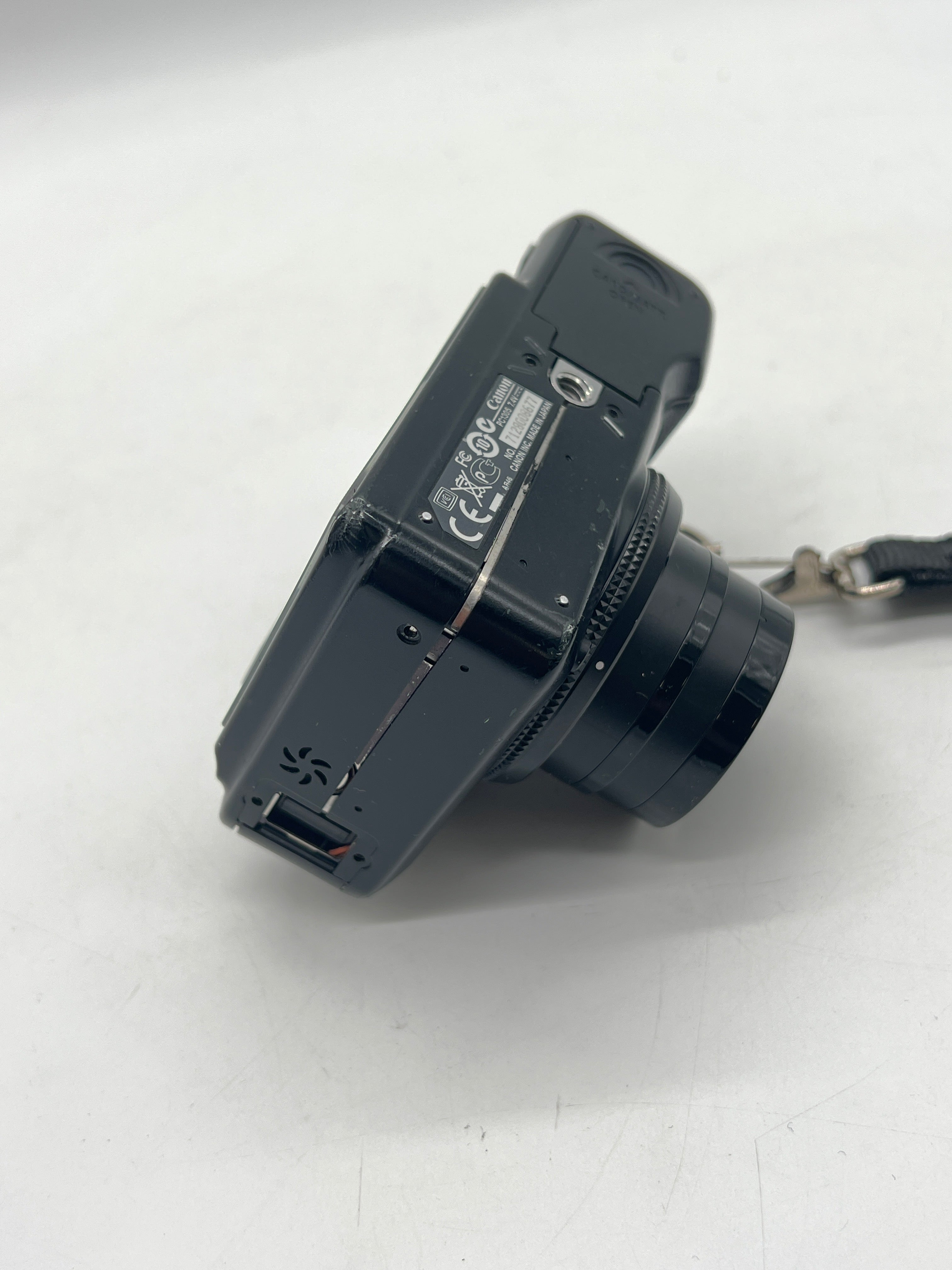 Canon PowerShot G10 Digital Camera Compact Black - For Parts (Missing Screw at top)