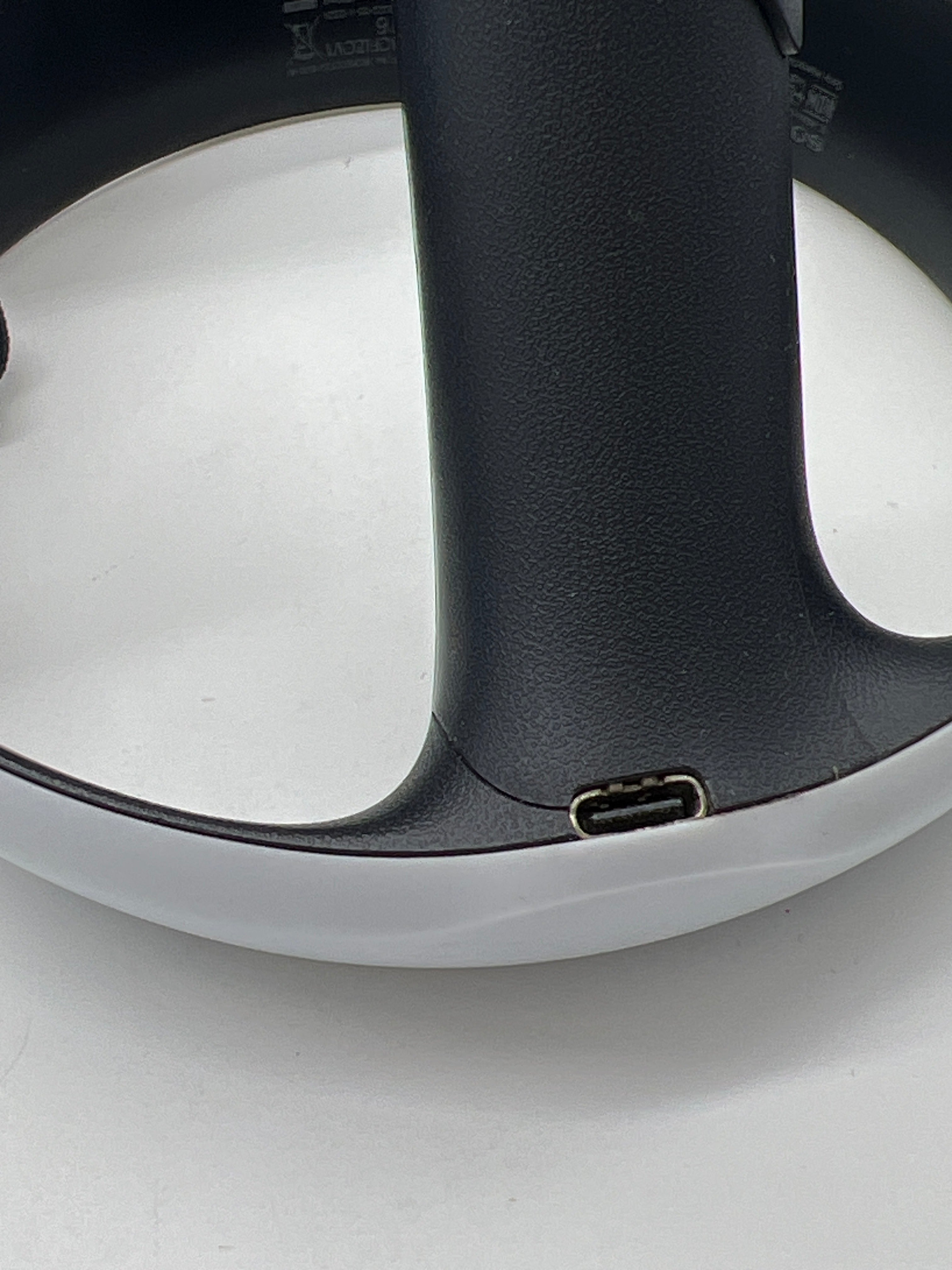 Sony PSVR2 CFI ZVR1 Headset 128 GB White - Used with Controllers.