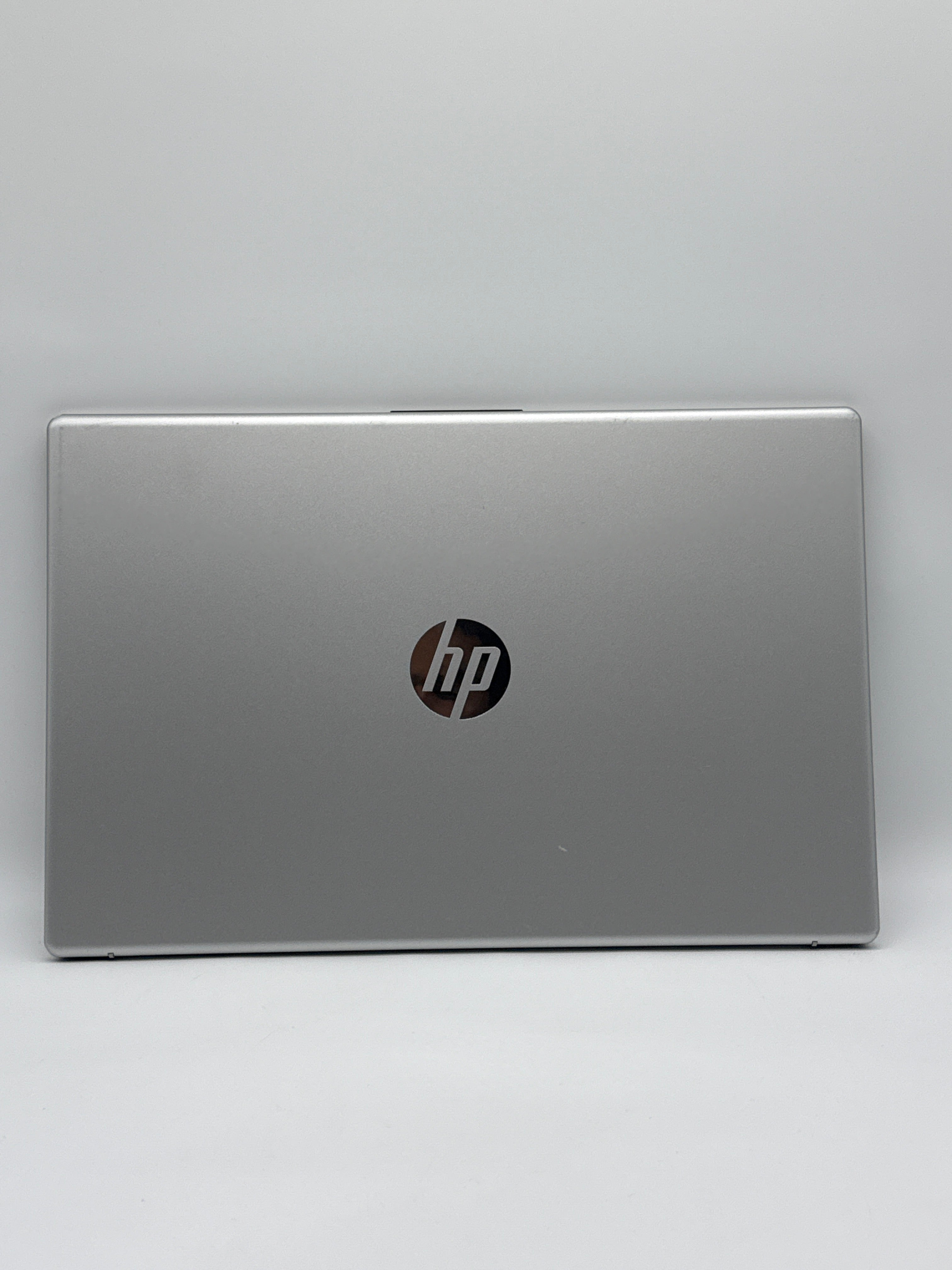 HP 15-fc0013od AMD Ryzen 3 7320U 8GB RAM 256GB SSD