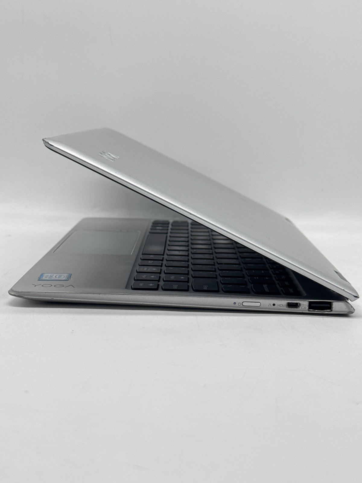 Lenovo Yoga 80V6 14" Intel i5-7Y54 8GB RAM 128GB SSD Silver - Used