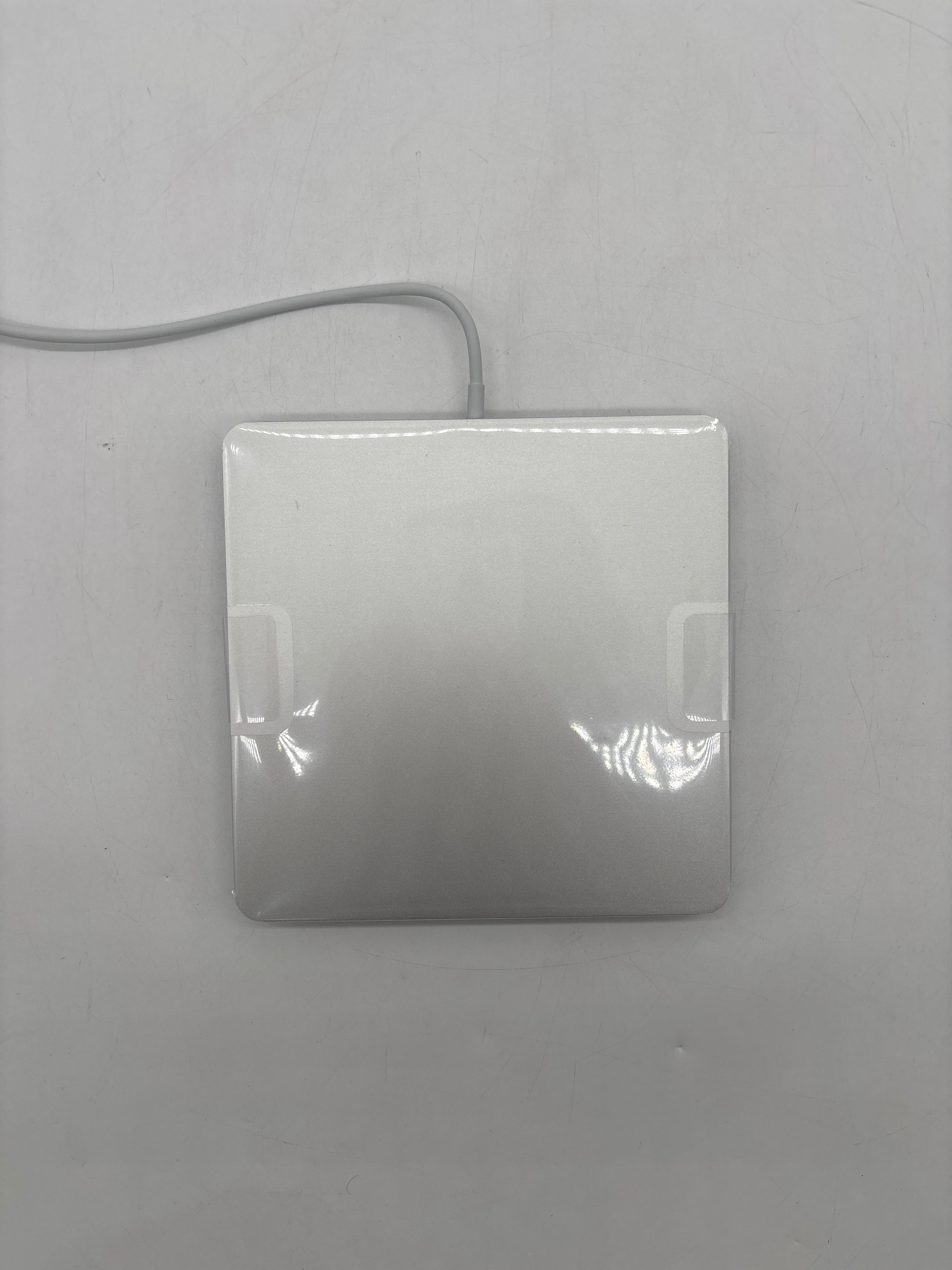 Apple A1379 External USB SuperDrive MD564LL/A Silver