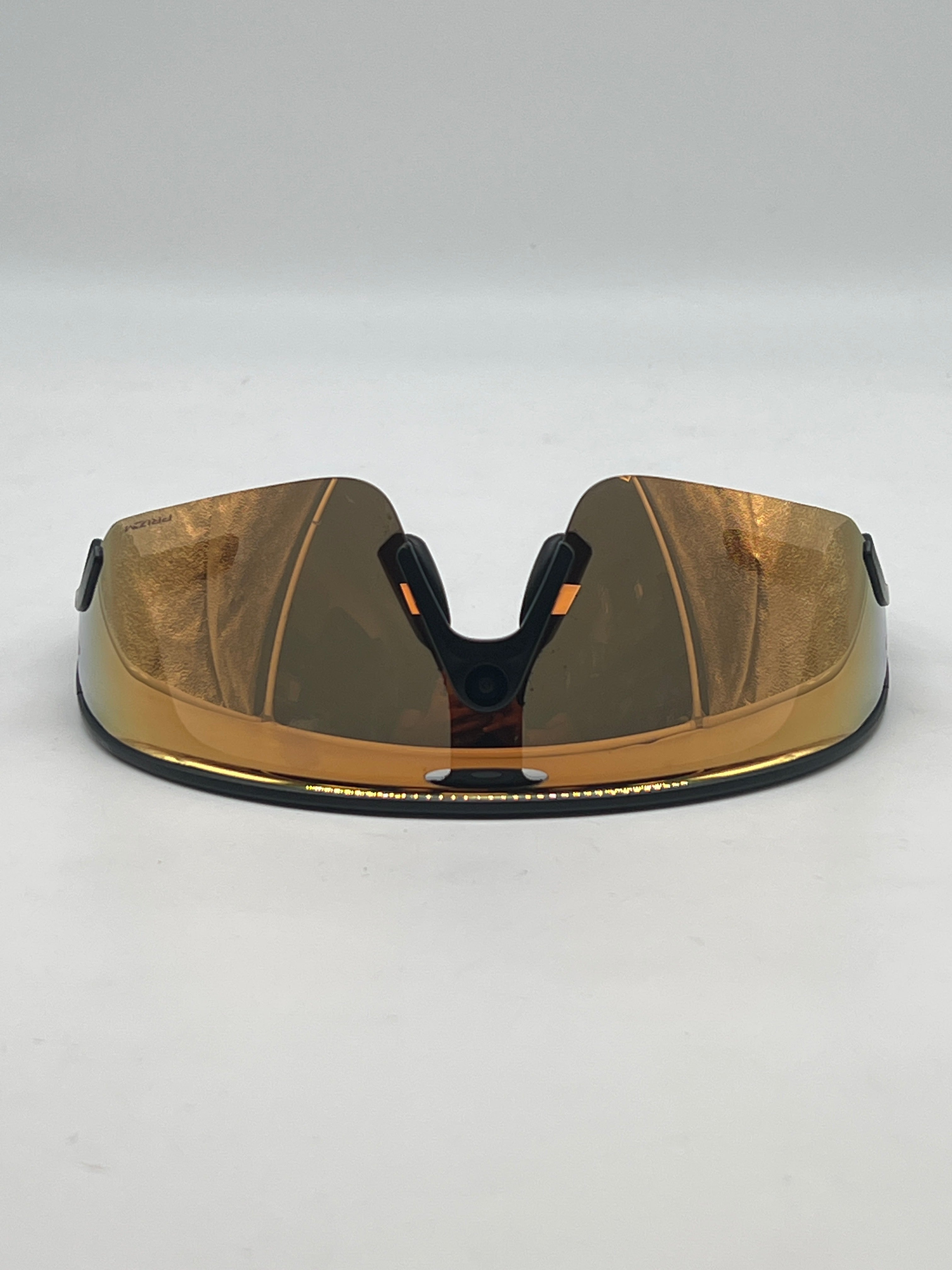 Oakley Meta Vanguard Black Frame Prizm 24K Lenses Smart Glasses W/o Case - Used