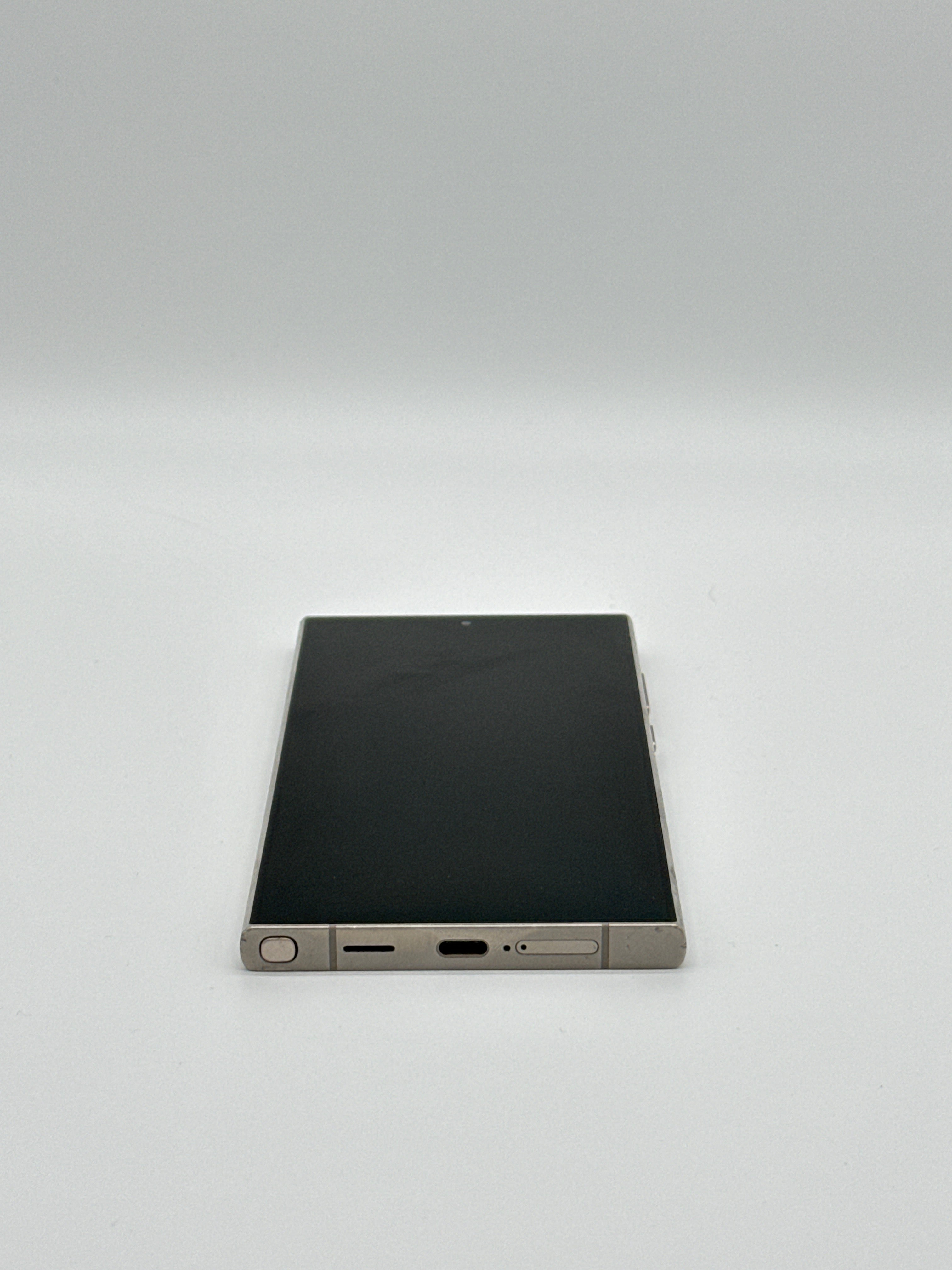 Samsung Galaxy S24 Ultra Snapdragon 8 8GB RAM 256GB Titanium Gray Unlocked