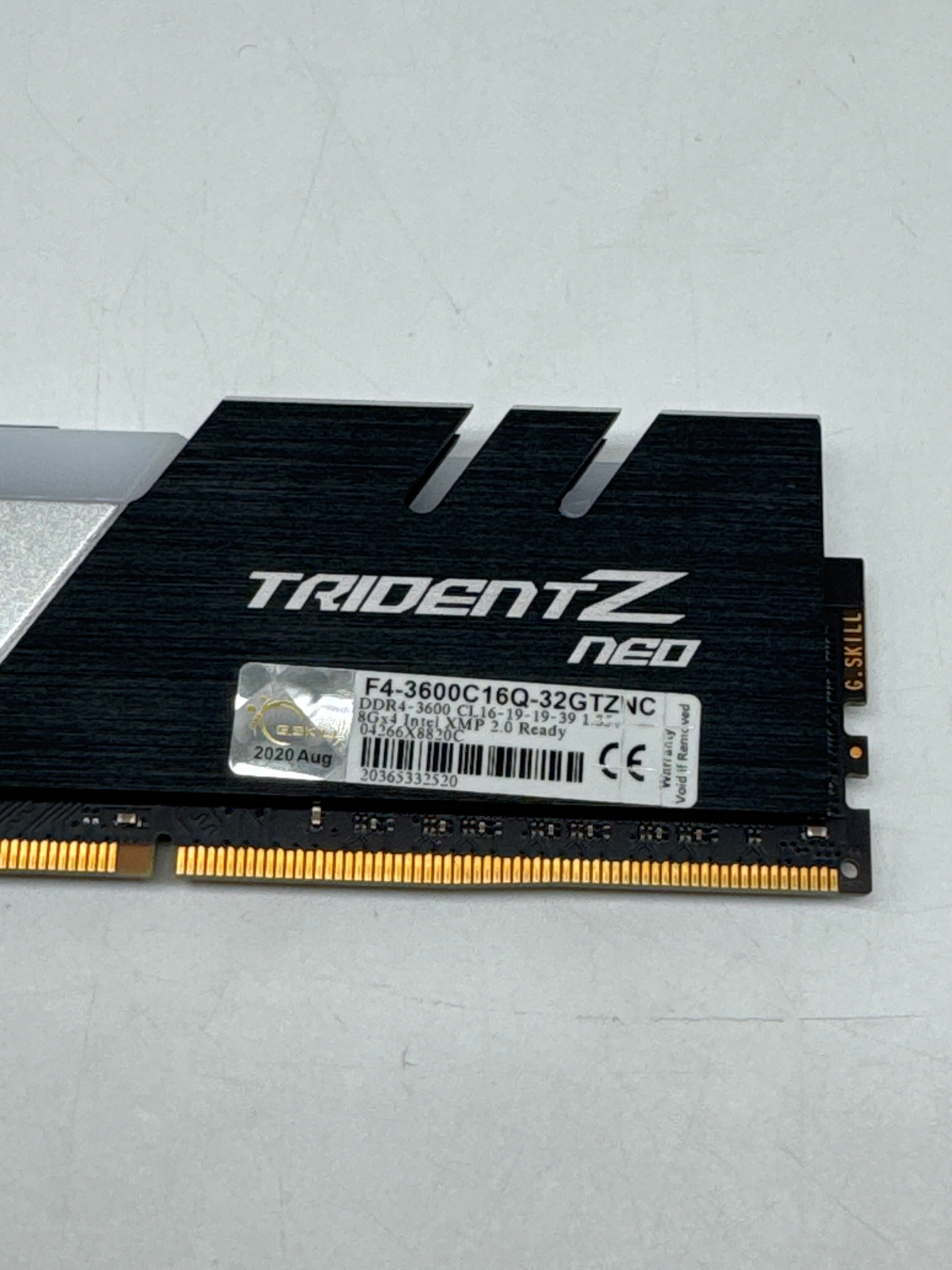 G.Skill Trident Neo 1x8 GB RAM DDR4 3600MHz F4-3600C16Q-32GTZNC