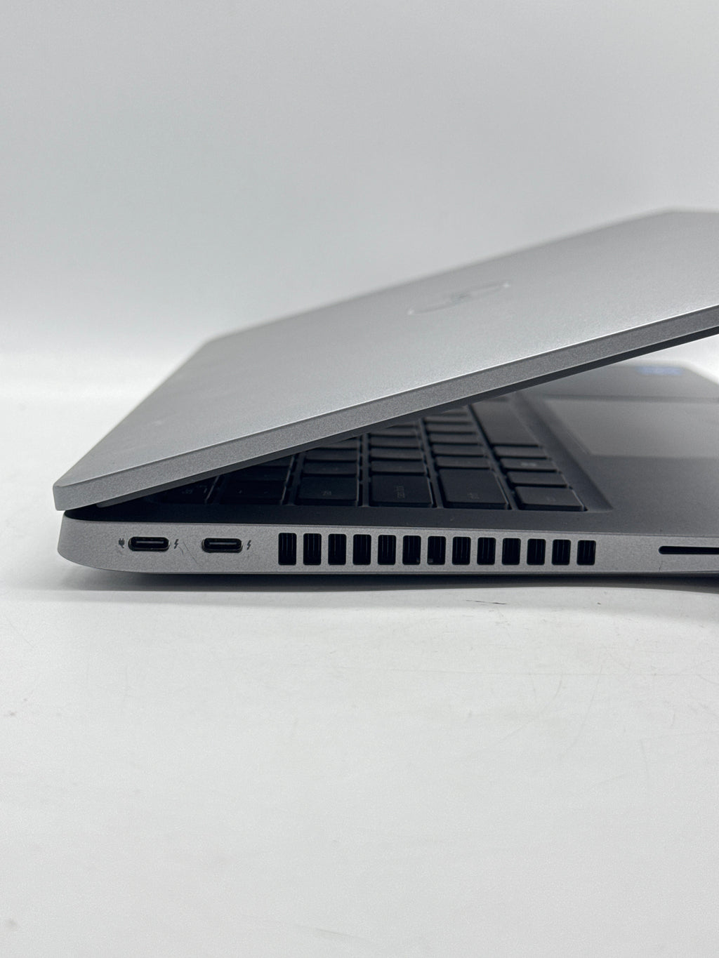 Dell Latitude 5430 14" Core i5-1235U 16GB RAM 256GB SSD Gray - Used