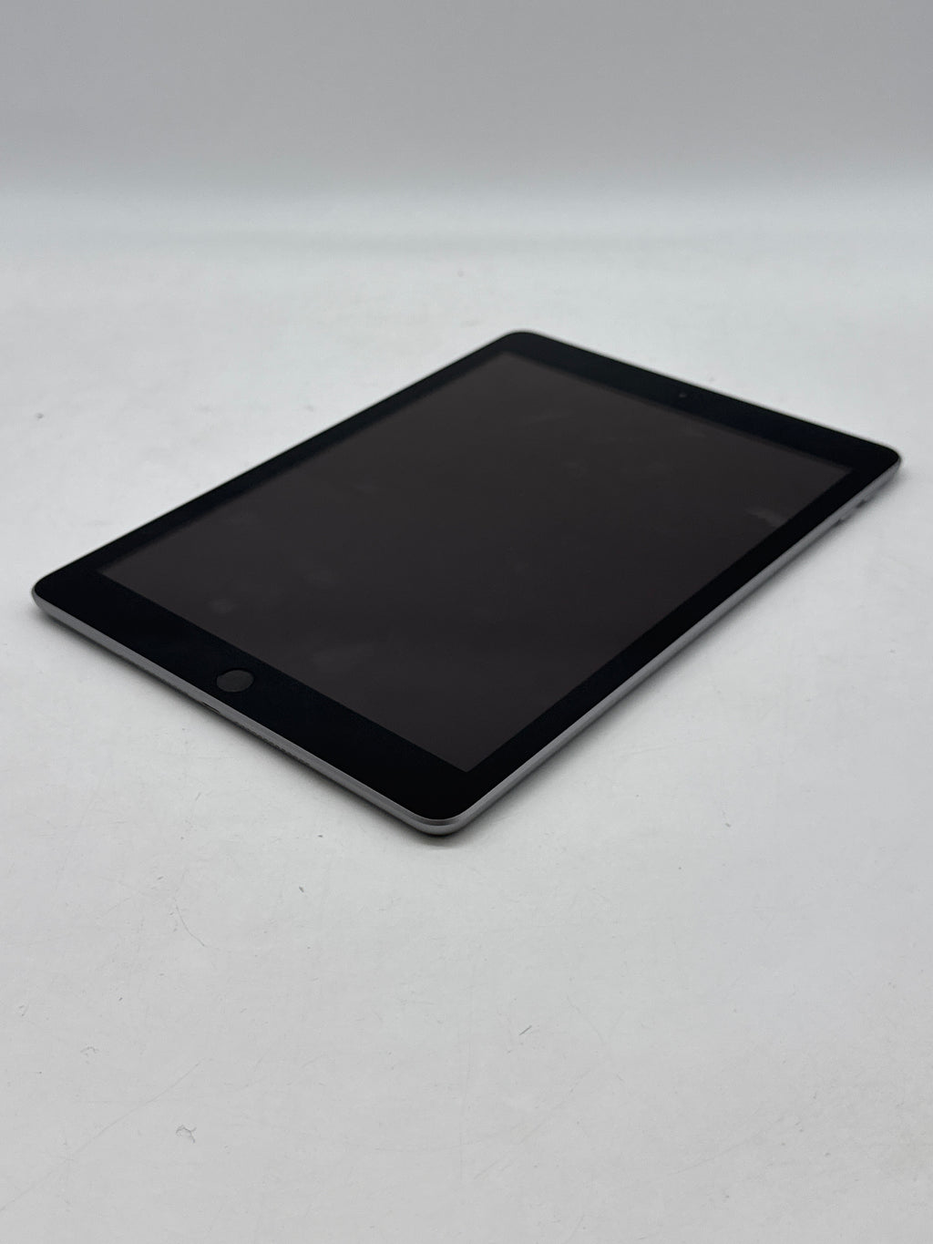 Apple iPad 6th Gen 9.7" A1893 32GB Wi-Fi - Remotely Managed