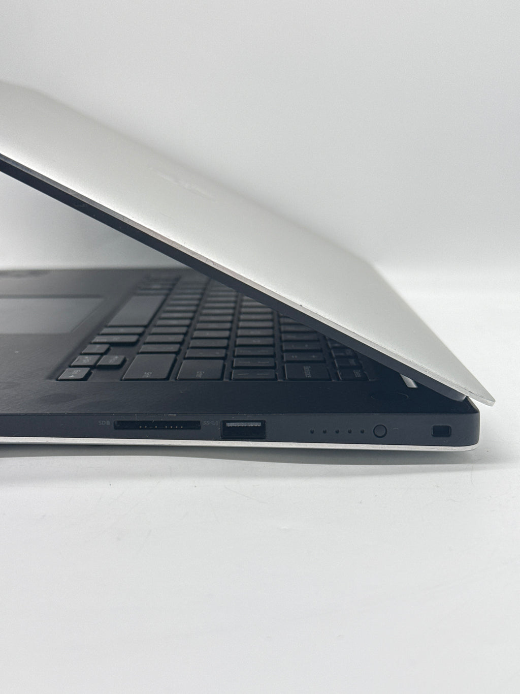 Dell XPS 15 9570 Touch i5-8300H 16GB RAM 512GB SSD GTX 1050