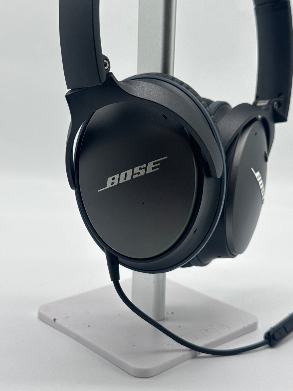 Bose QuietComfort 25 Wired Active Noise Cancelling Headphones - Used