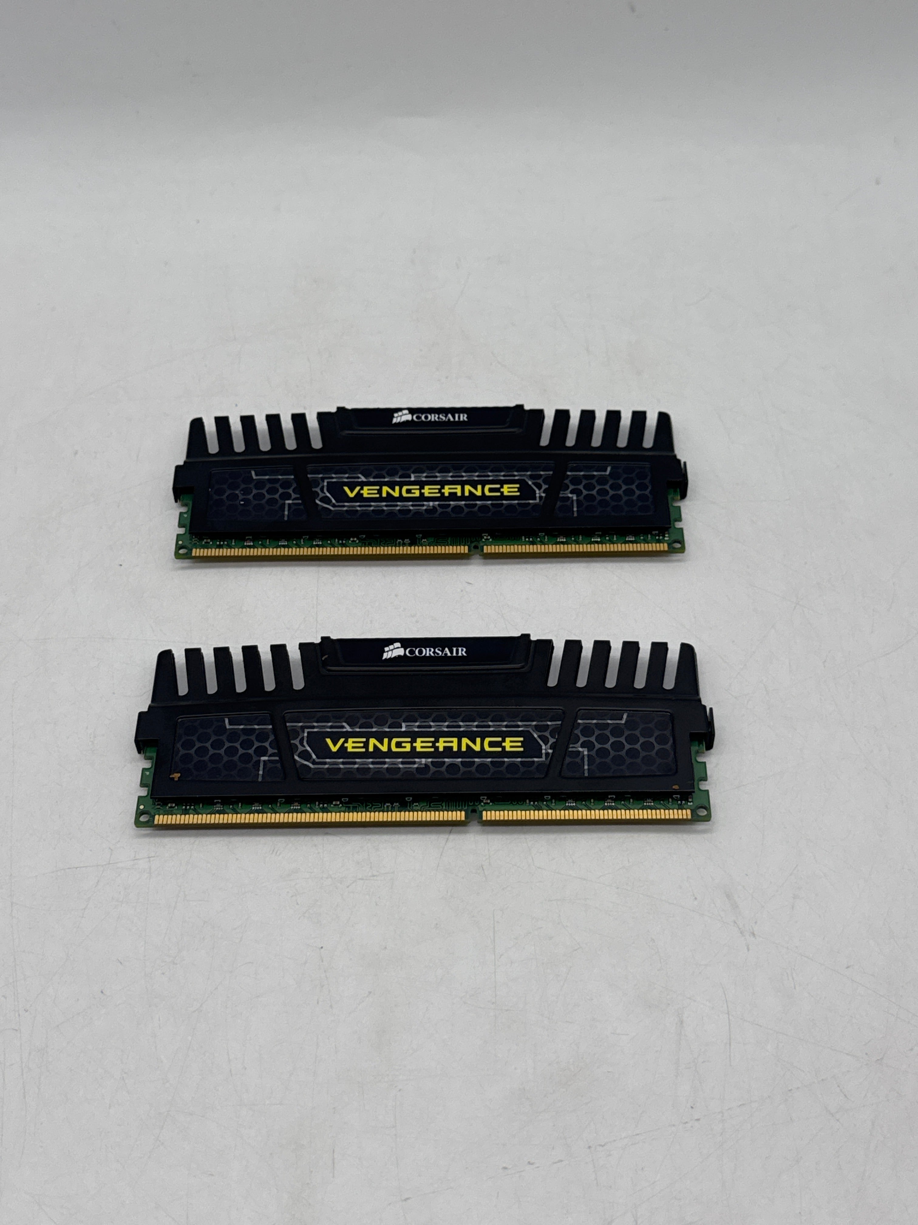 CORSAIR Vengeance CMZ16GX3M2A1600C10 16GB (2x8GB) Memory Kit Black - Used