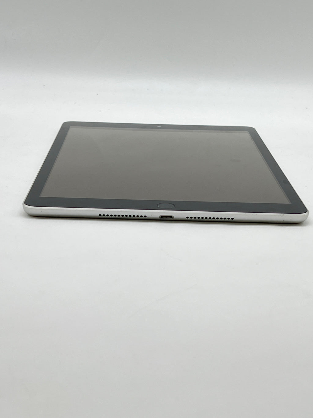 Apple iPad 9th Gen A2605 64 GB Gray Wi-Fi - Used