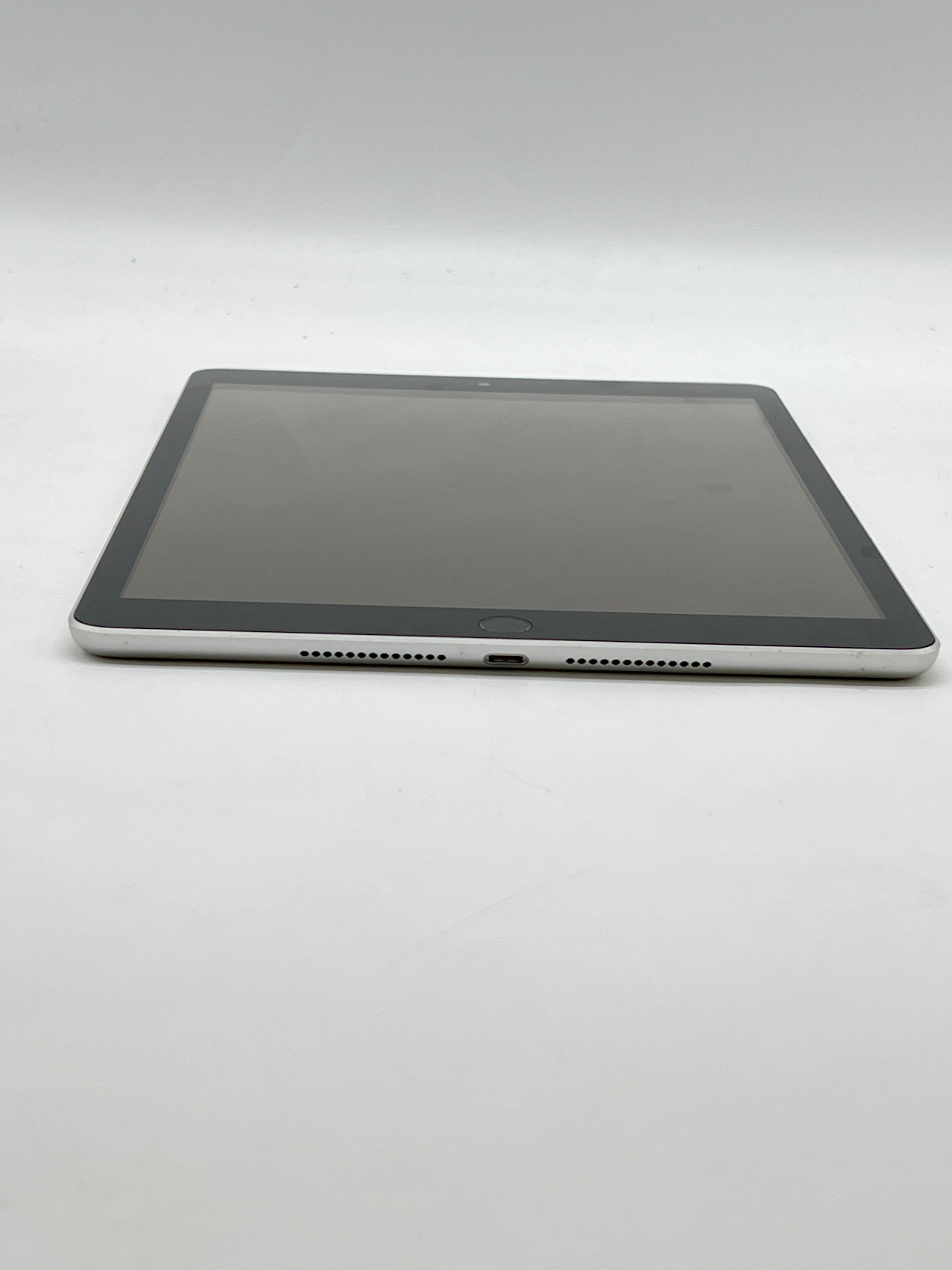 Apple iPad 9th Gen A2605 64 GB Gray Wi-Fi - Used