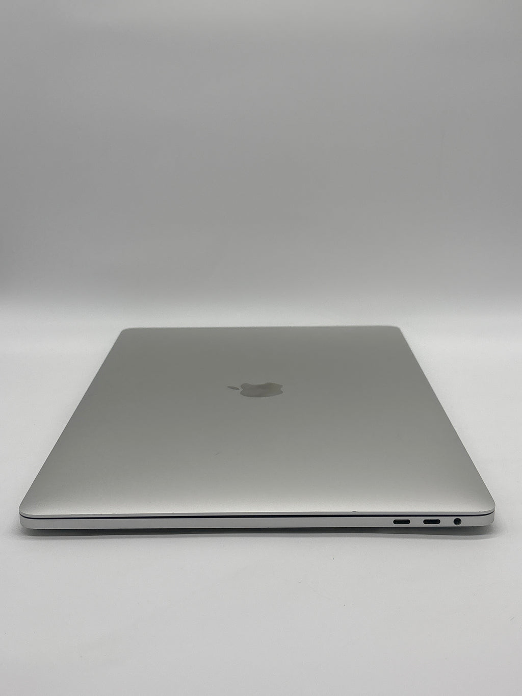 Apple MacBook Pro A1707 Ventura Intel Core i7 16GB RAM 256GB - Used