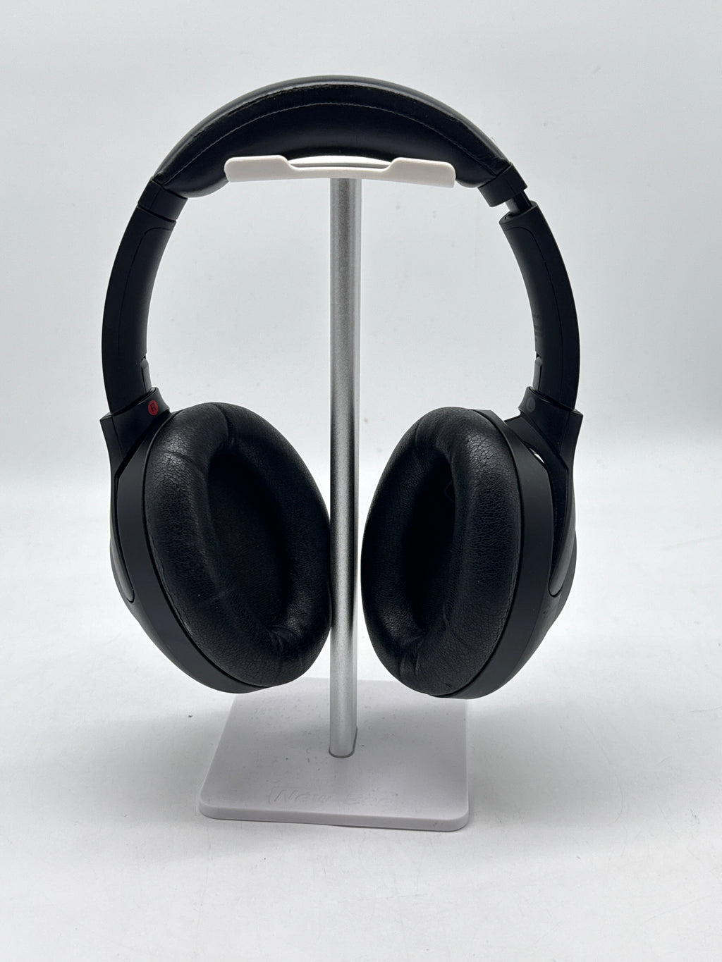 Sony WH-1000XM4 Wireless Noise-Cancelling Black Headphones - Used