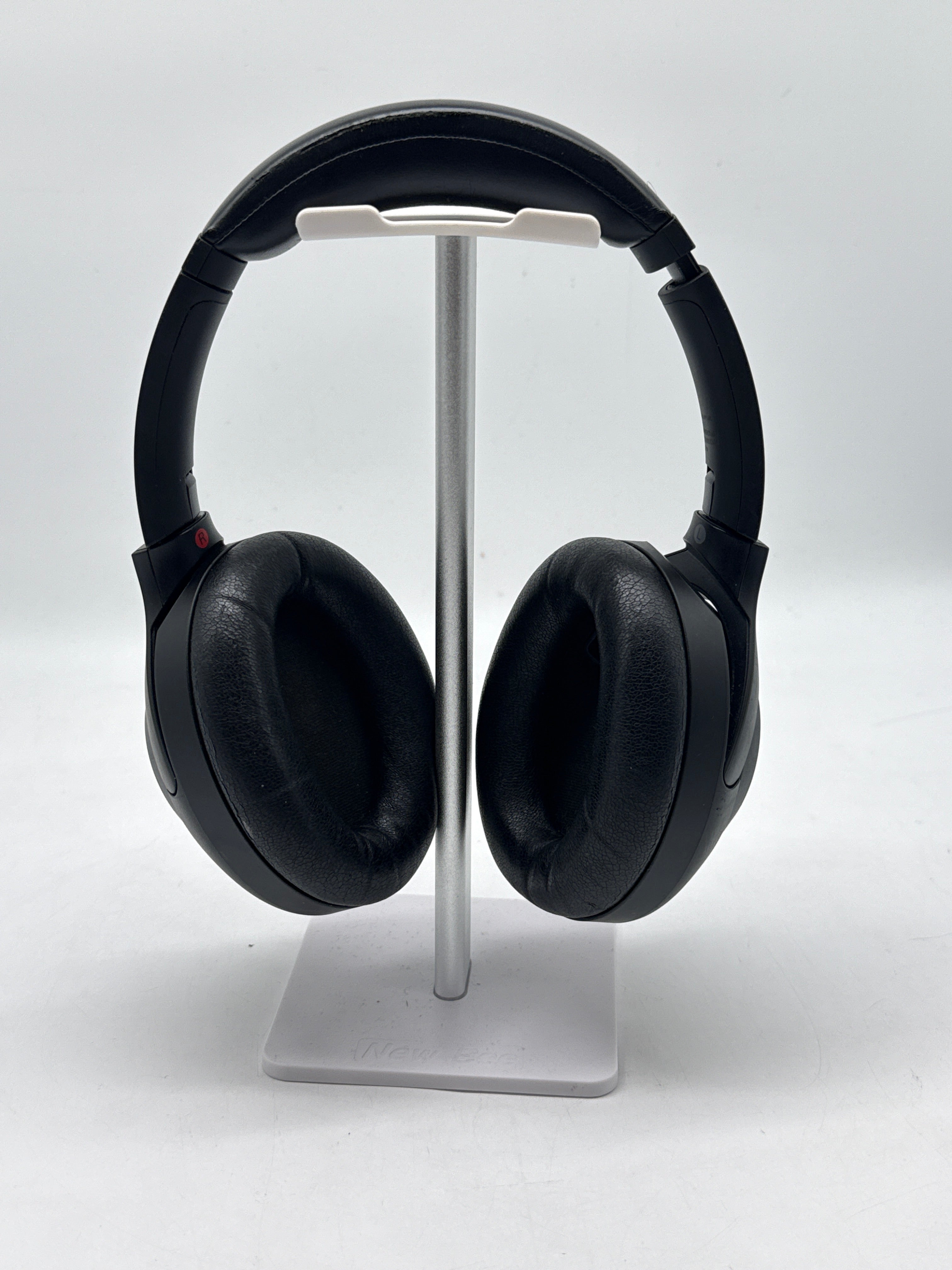 Sony WH-1000XM4 Wireless Noise-Cancelling Black Headphones - Used