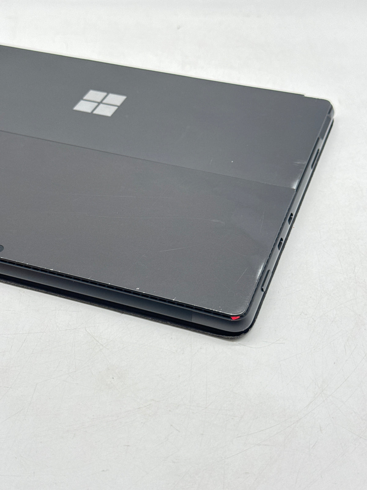 Microsoft Surface Pro 8 1983 Core i5 1135G7 8GB RAM 256GB SSD 13in Black - Used