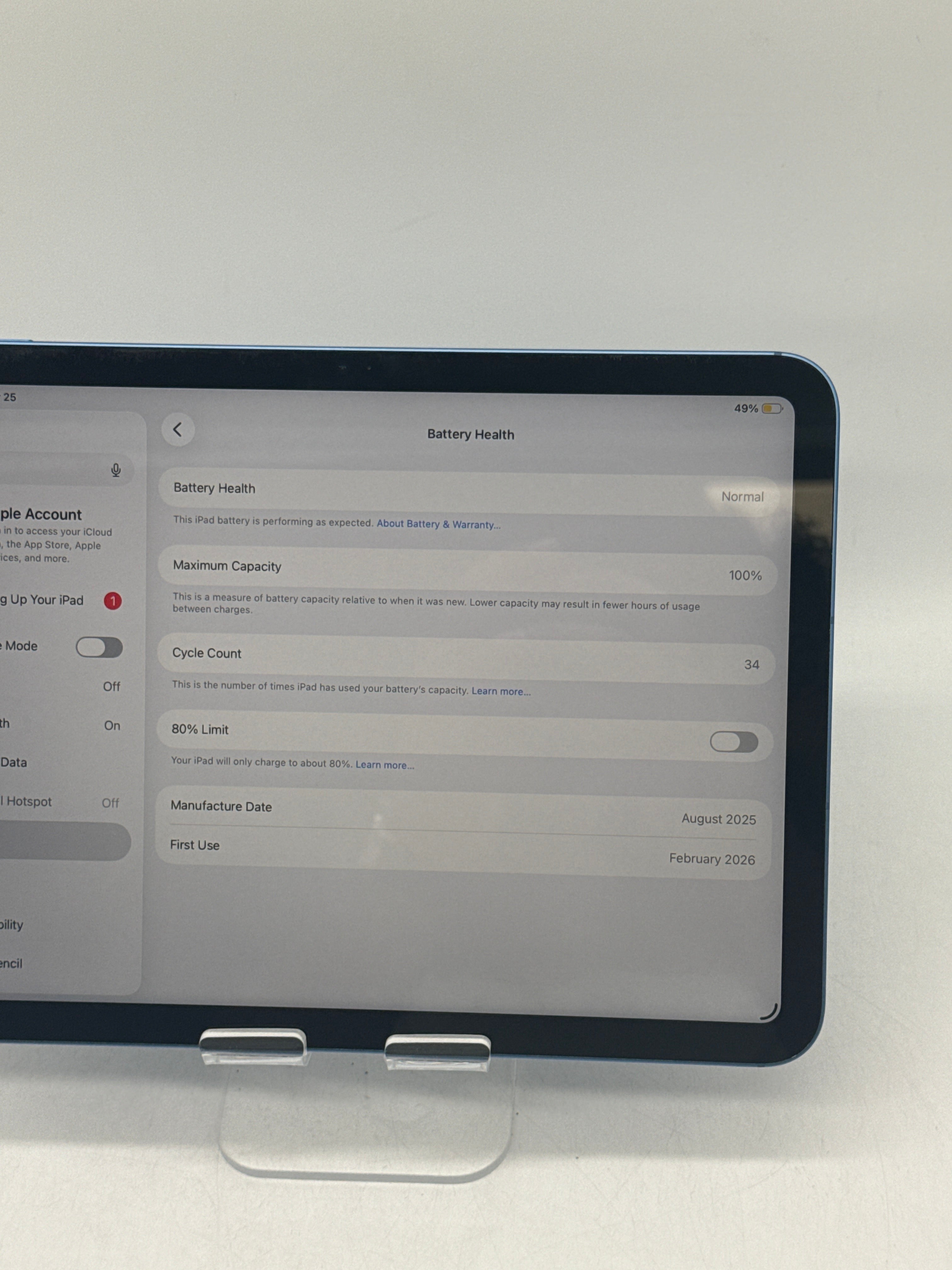 Apple iPad (11th Gen) A16 128GB Cellular MD7G4LL/A  - Used