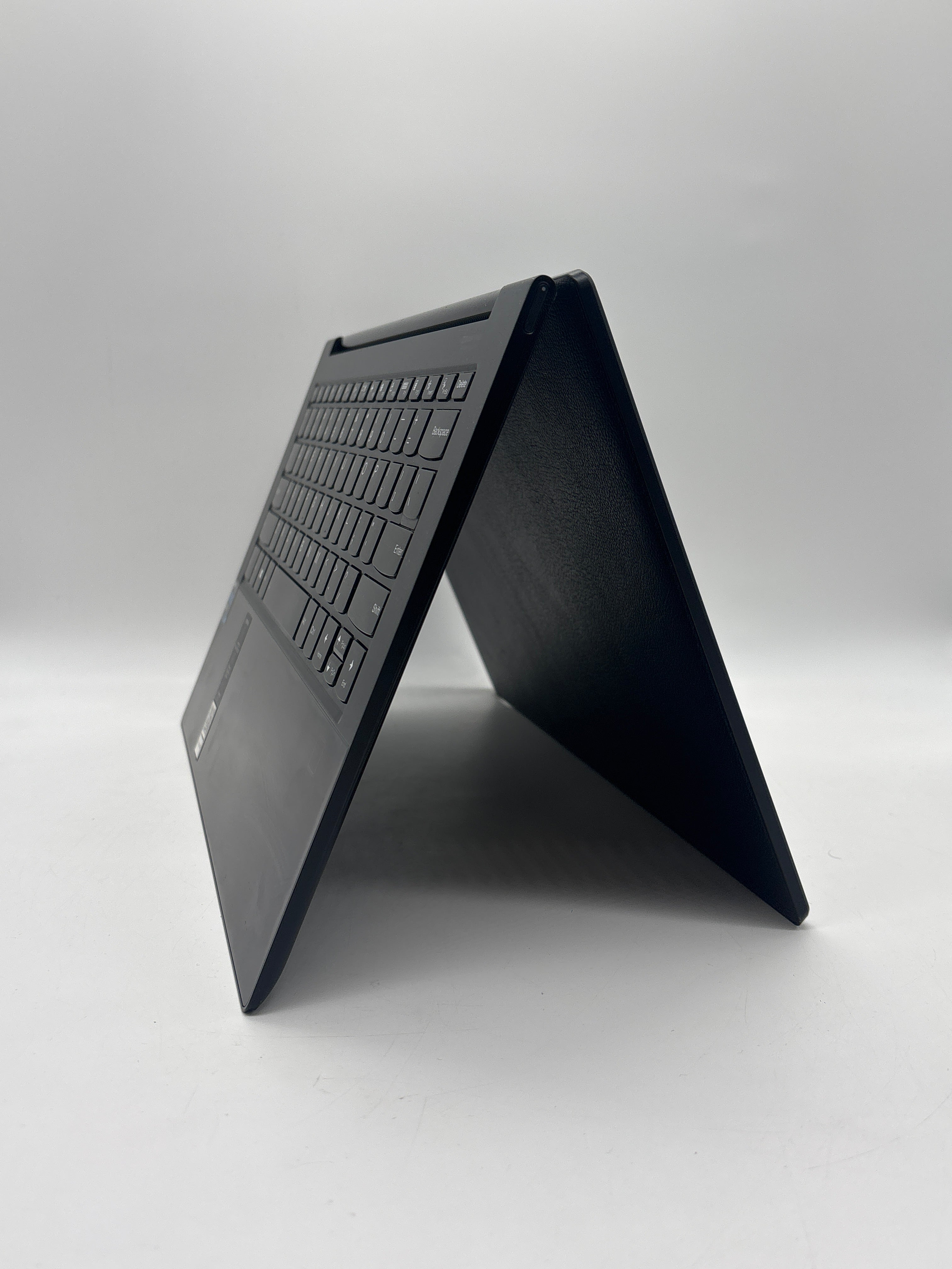 Lenovo Yoga 9 14ITL5 2-in-1 4K i7-1185G7 16GB RAM 512GB SSD