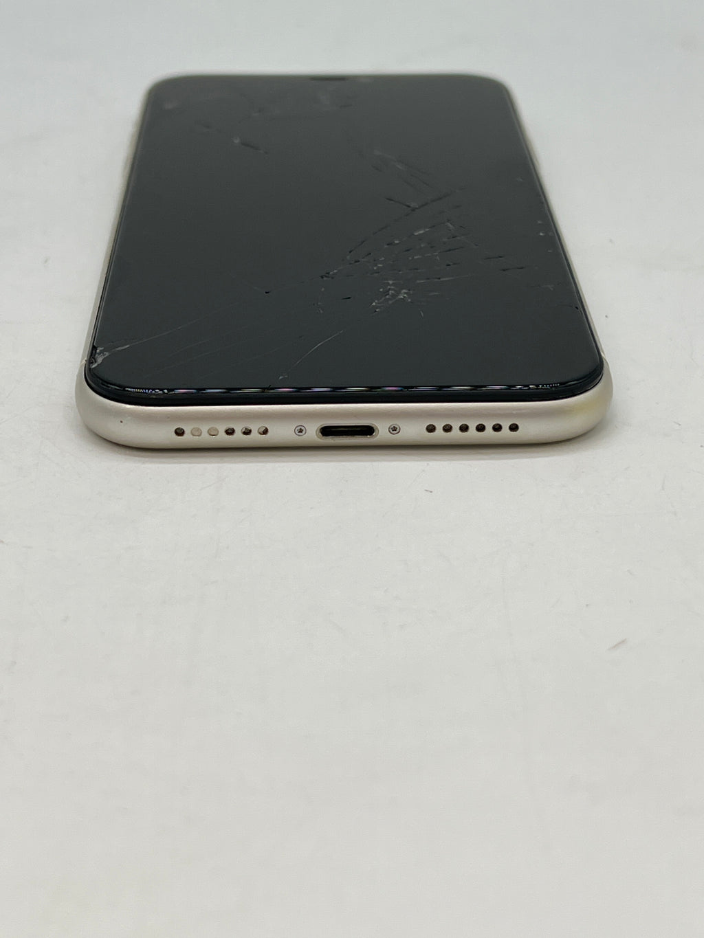 Apple iPhone 11 A2111 64GB Cricket - Cracked Screen, Bad LCD