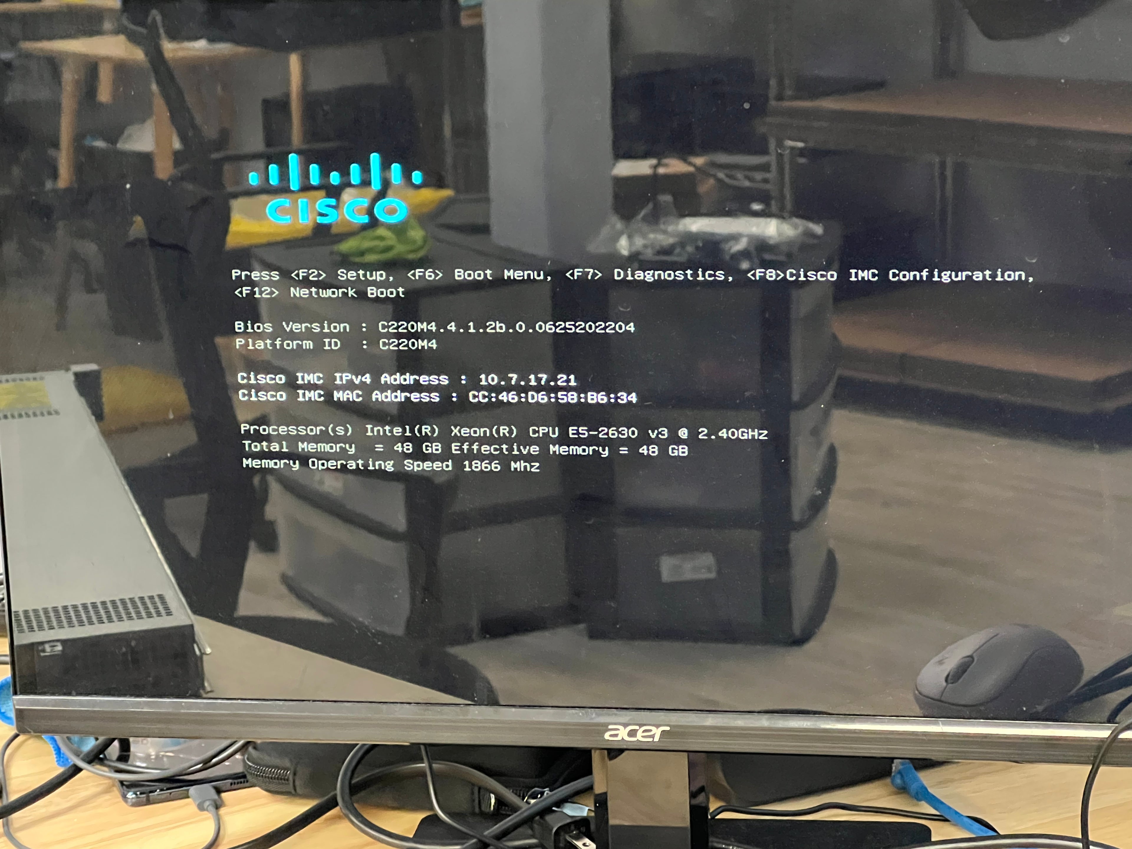 Cisco UCSC-C220-M4S Intel Xeon E5-2630 48GB RAM 2.4TB HDD Server NO OS