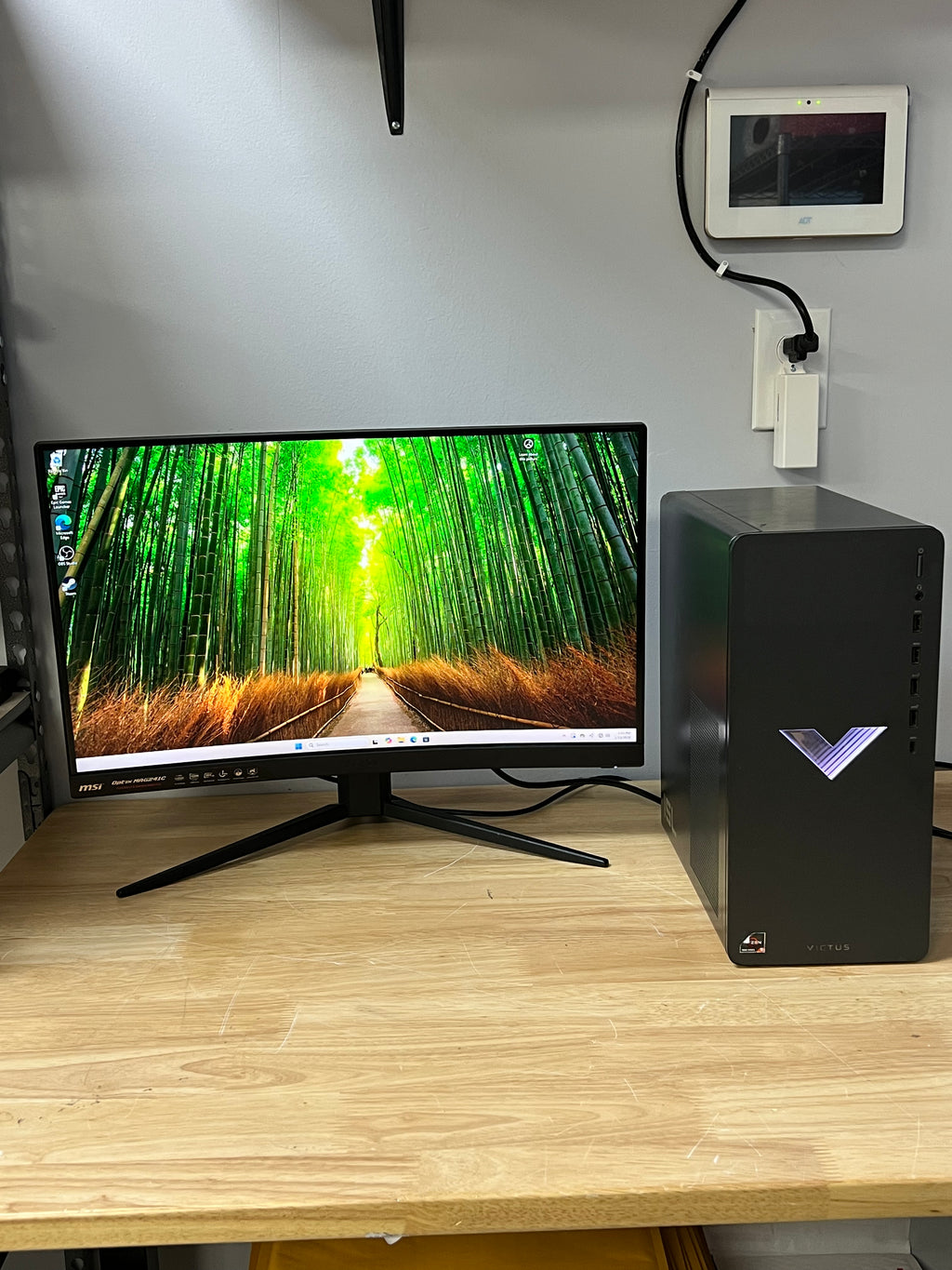 HP Victus 15L TG02 Ryzen 5 5600G 8GB RAM 512GB SSD RX 6400