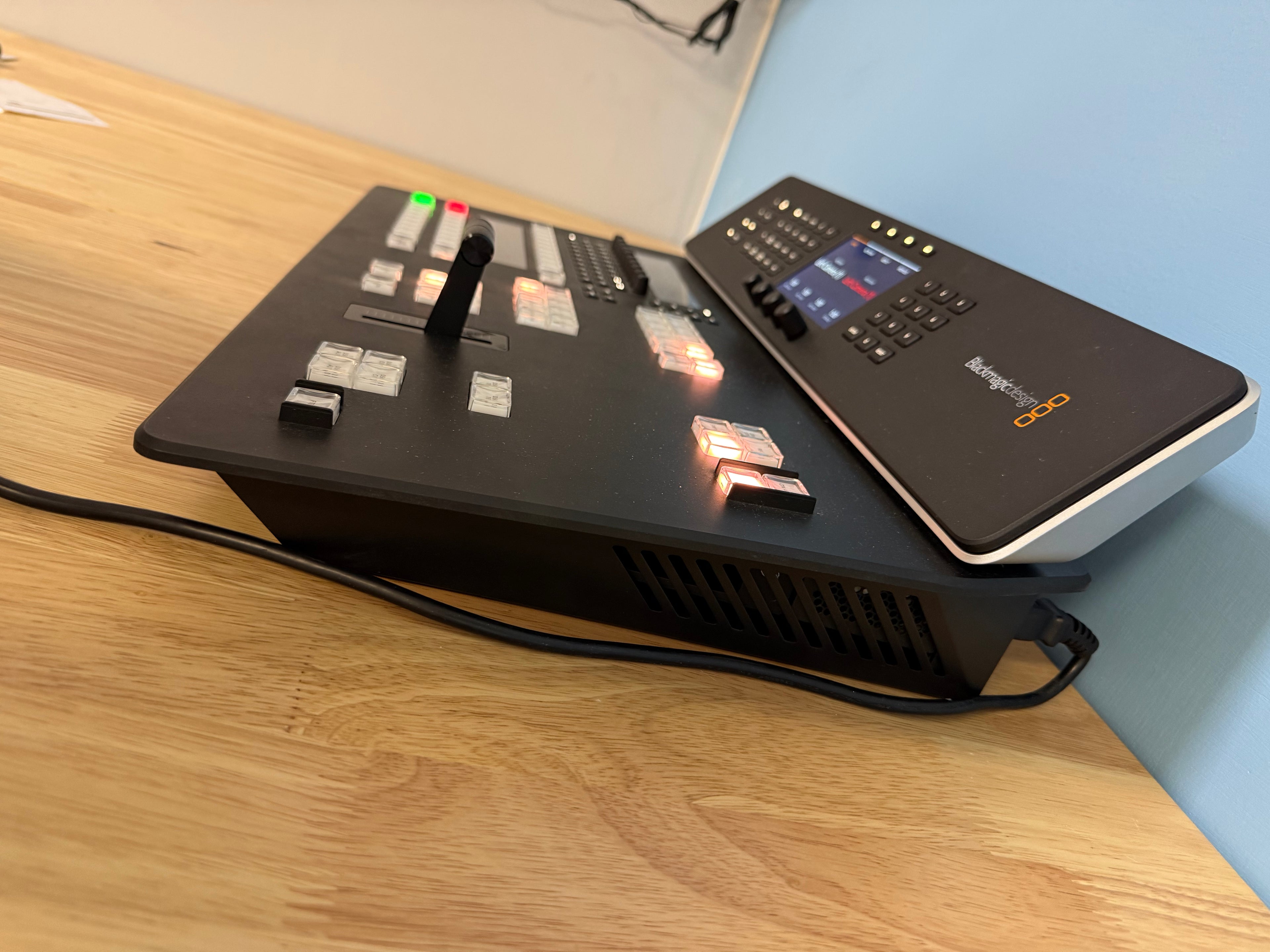 Blackmagic Design ATEM Television Studio HD8 ISO Live Production Switcher