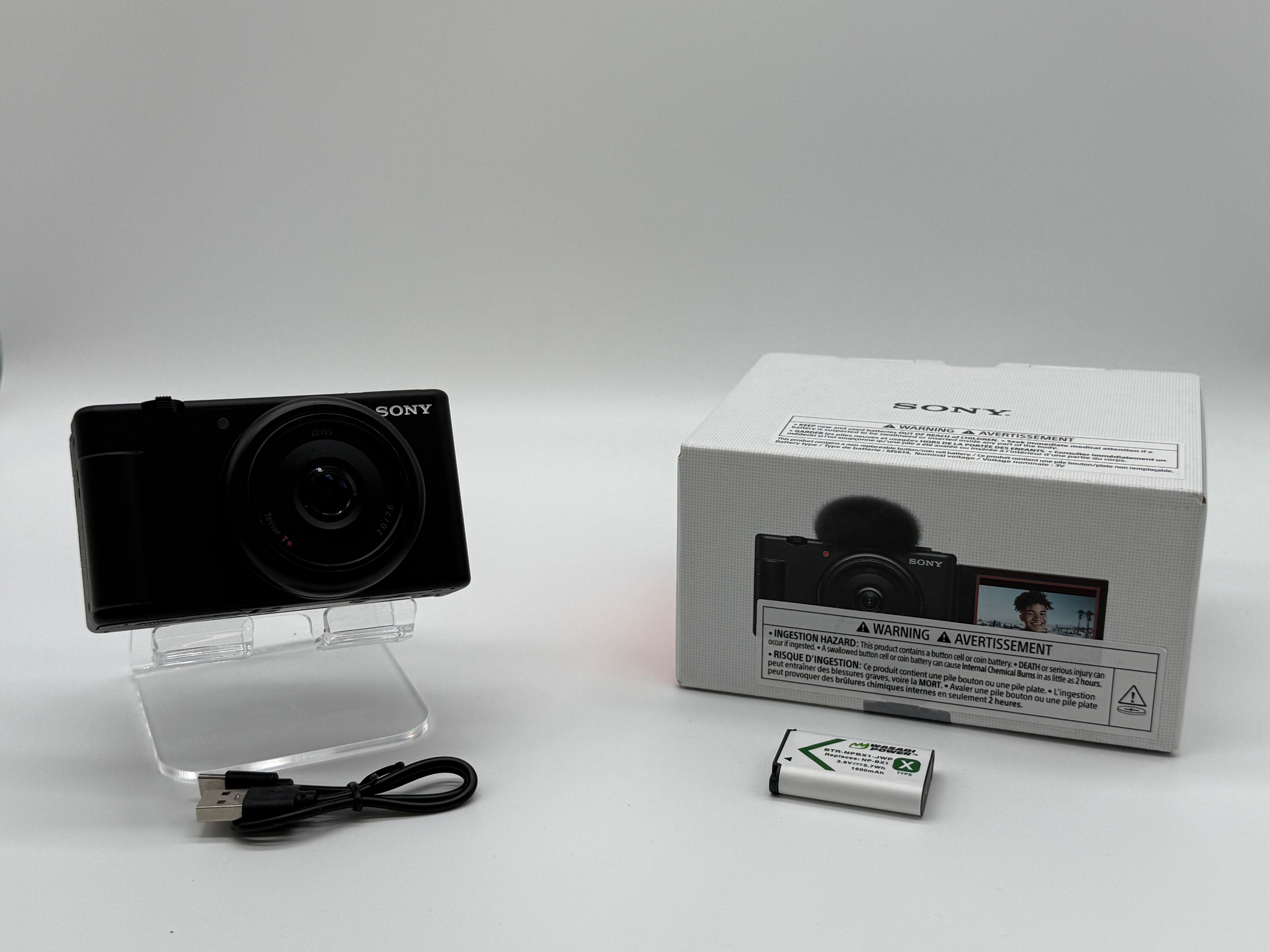 Sony ZV-1F 20.1MP 4K30p Digital Camera Black ZV1F W/ Box and 2 batteries