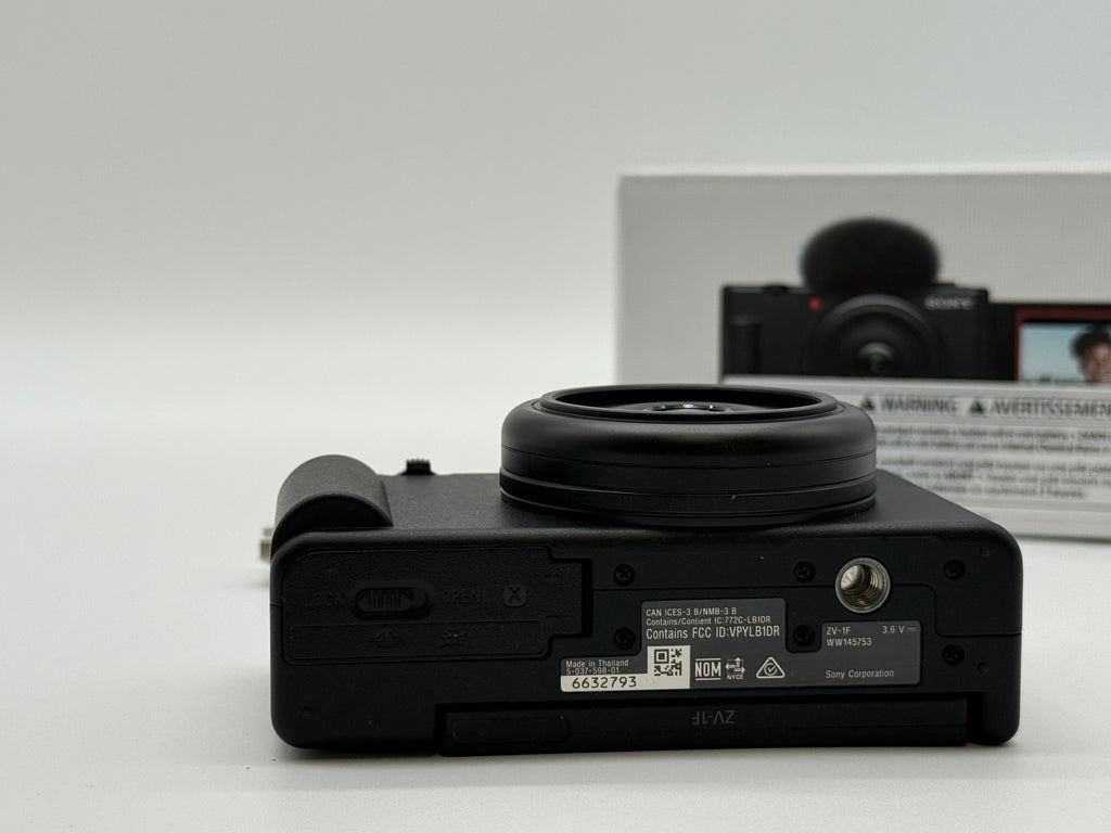 Sony ZV-1F 20.1MP 4K30p Digital Camera Black ZV1F W/ Box and 2 batteries
