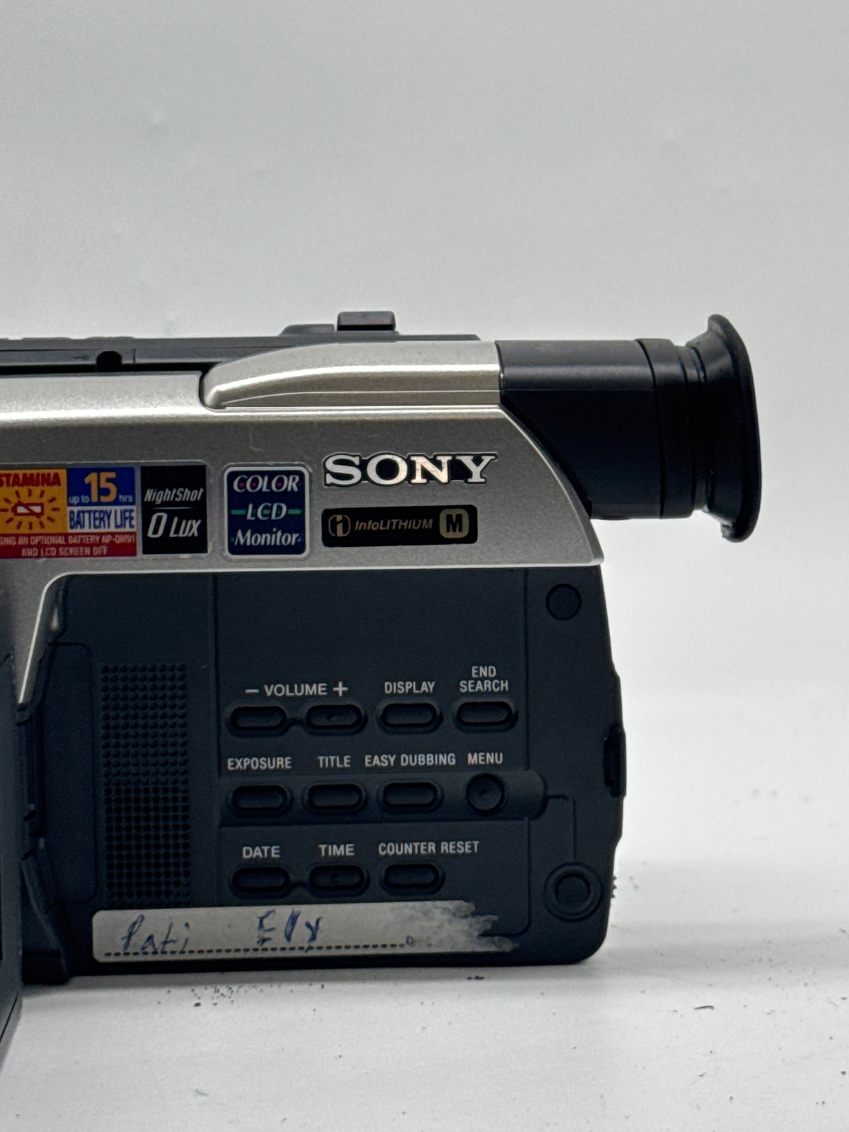 Sony Handycam Vision CCD-TRV108 Hi8 Analog Camcorder 20x Zoom Silver - Used