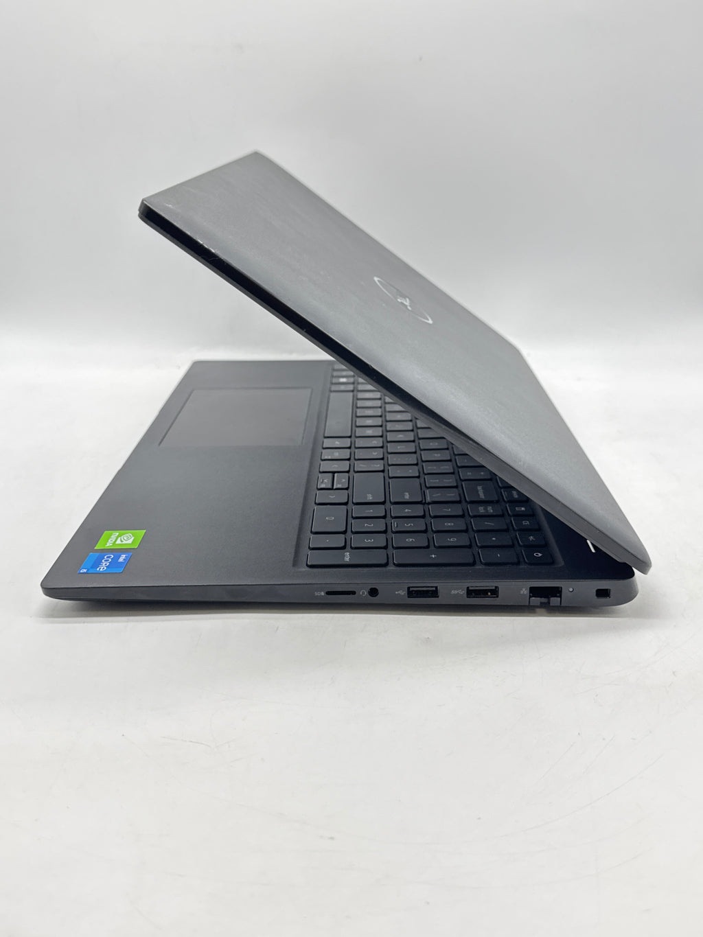 Dell Latitude 3520 14in Core i5 1135G7 4GB RAM 256GB SSD MX350 Black - Used