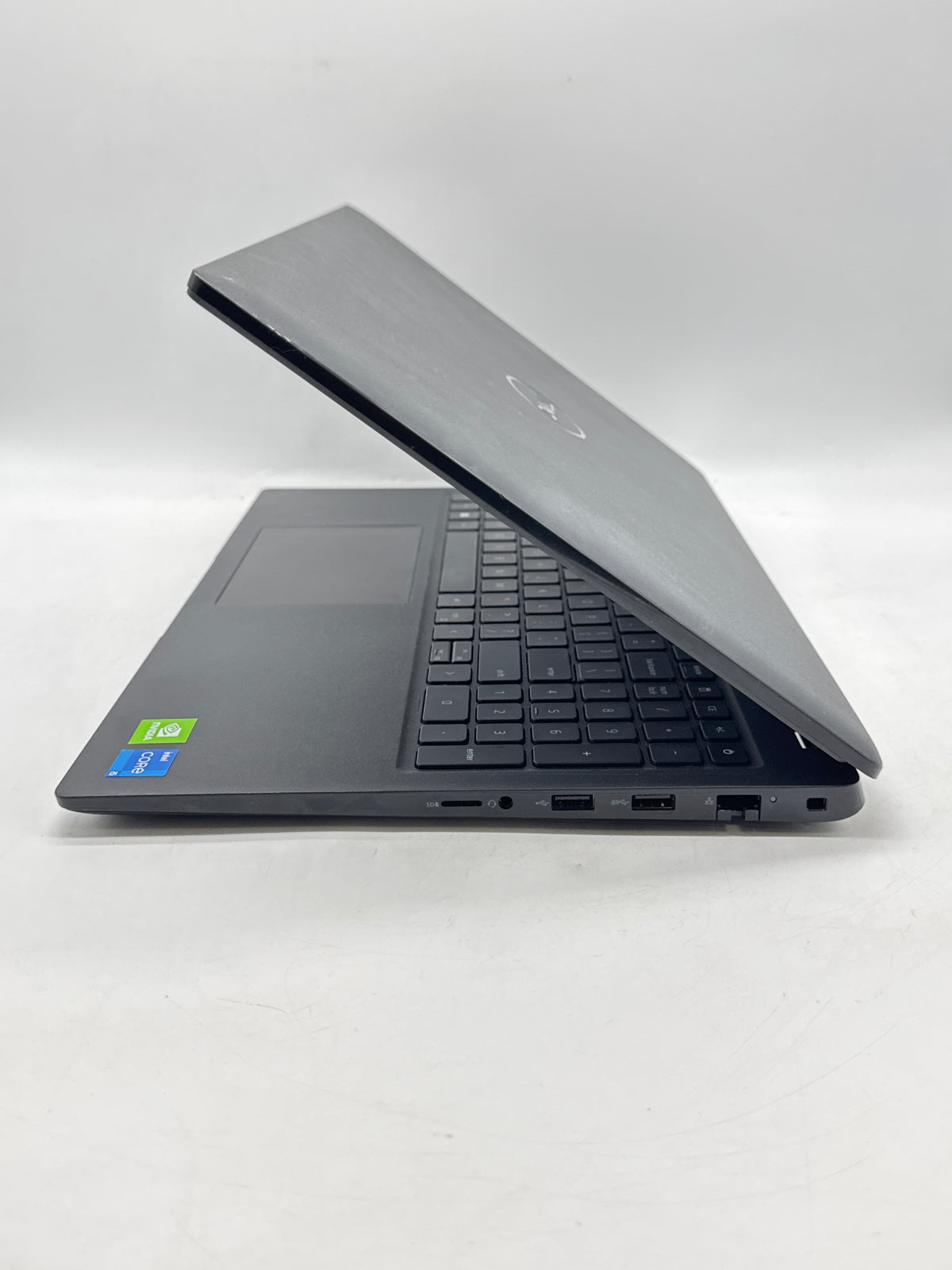 Dell Latitude 3520 14in Core i5 1135G7 4GB RAM 256GB SSD MX350 Black - Used