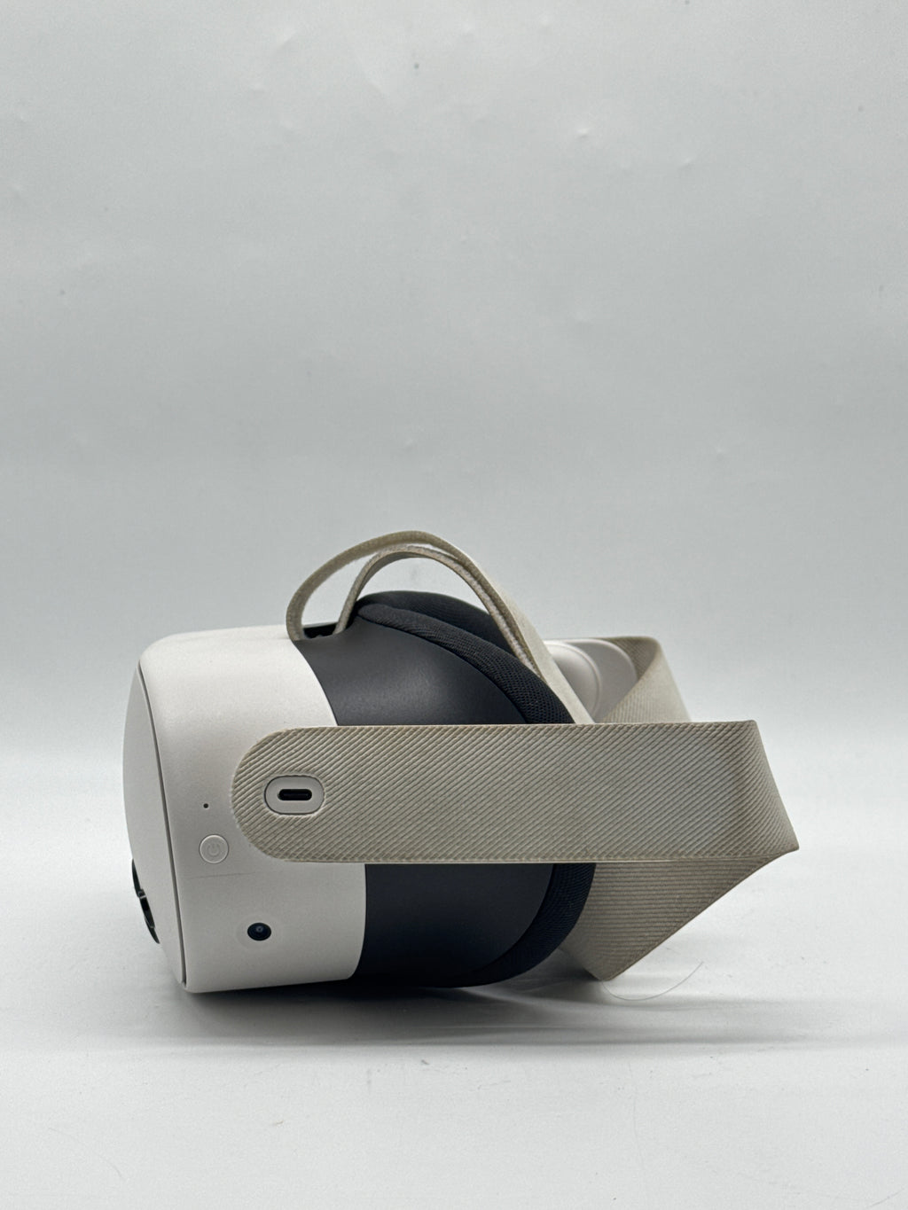 Meta Quest 3S 256GB Standalone VR Headset Snapdragon XR2 Gen 2 White - Used