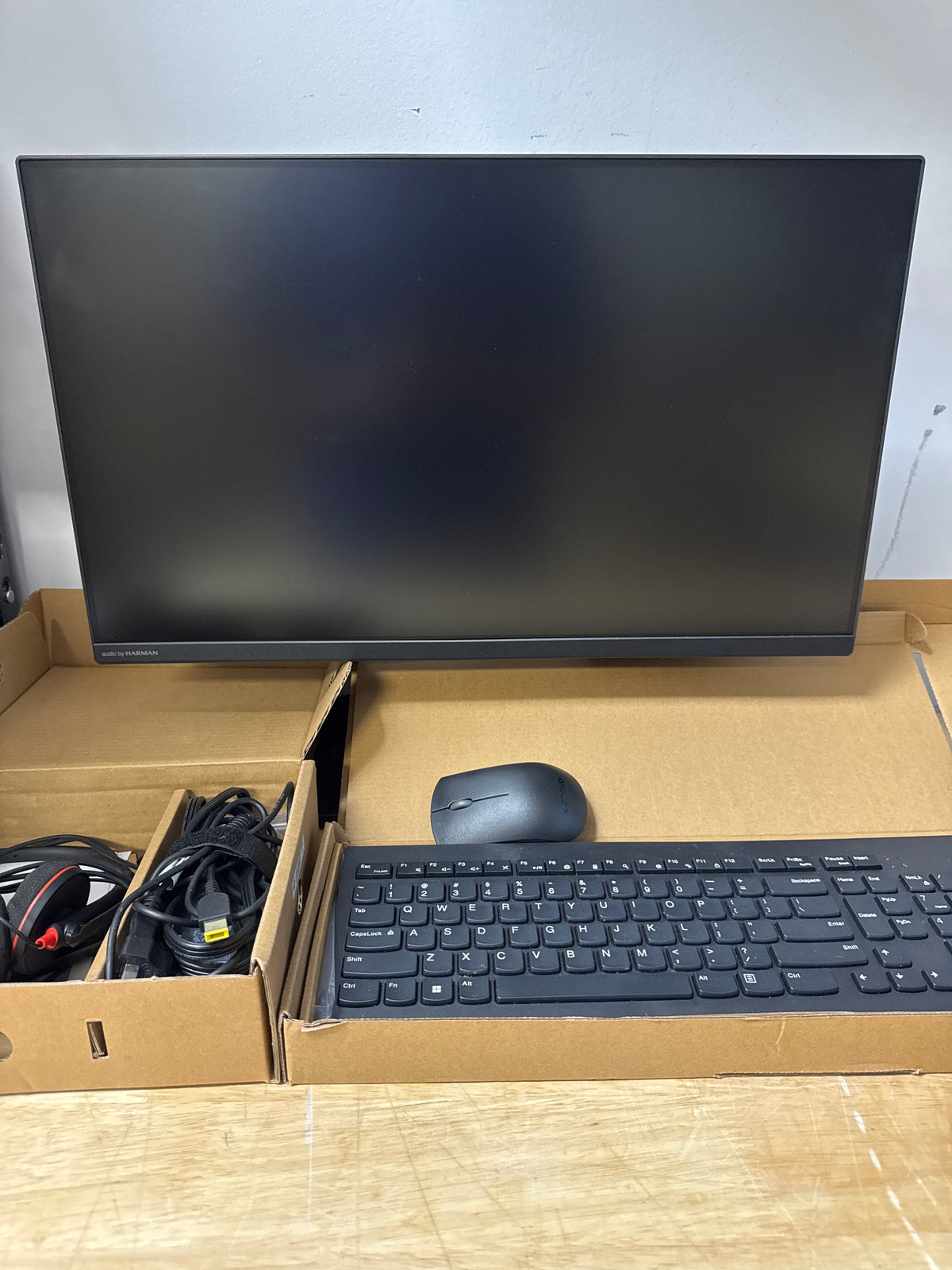 Lenovo IdeaCentre AIO 3 i5-12450H 8GB RAM 256GB SSD Black - Open Box
