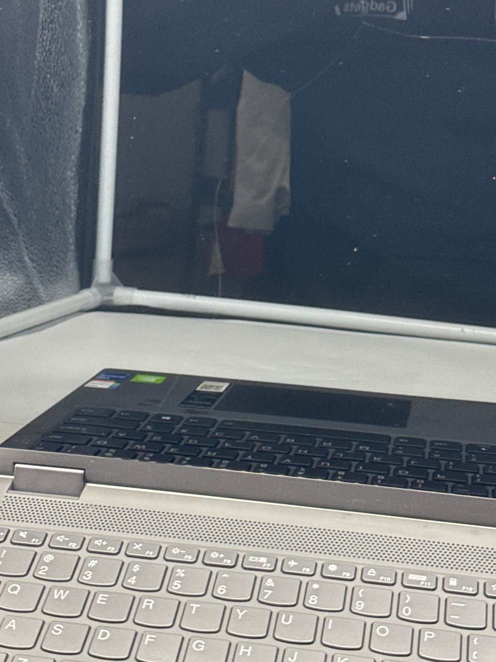 Lenovo IdeaPad Flex 5 15ITL05 Core i7 1165G7 16GB RAM 1TB SSD MX450 Read