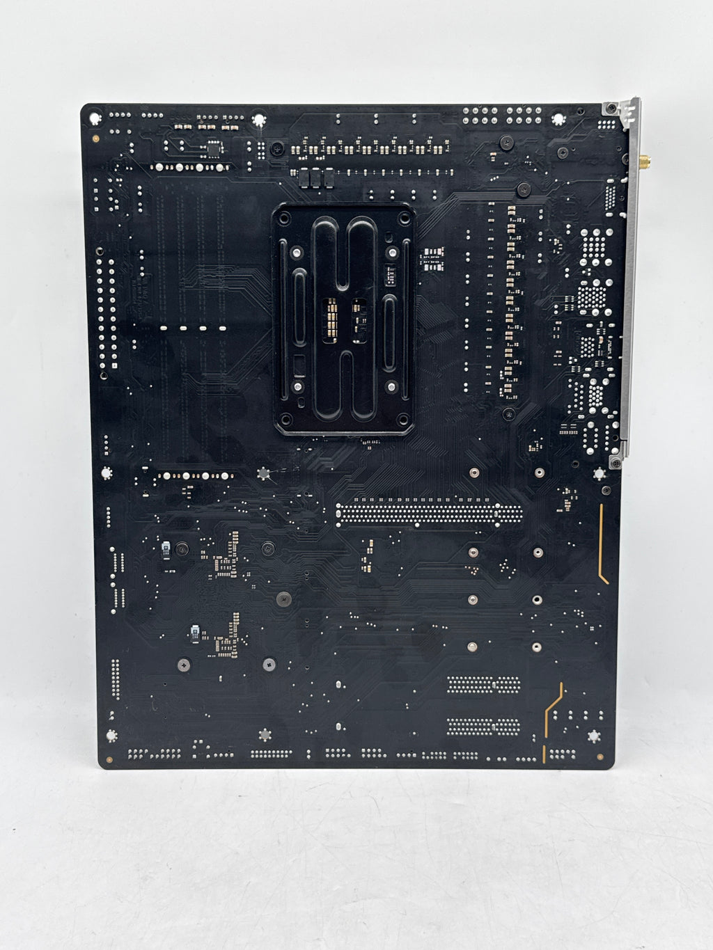 Gigabyte X670 AORUS ELITE AX ATX Motherboard DDR5 4 Slots - Used