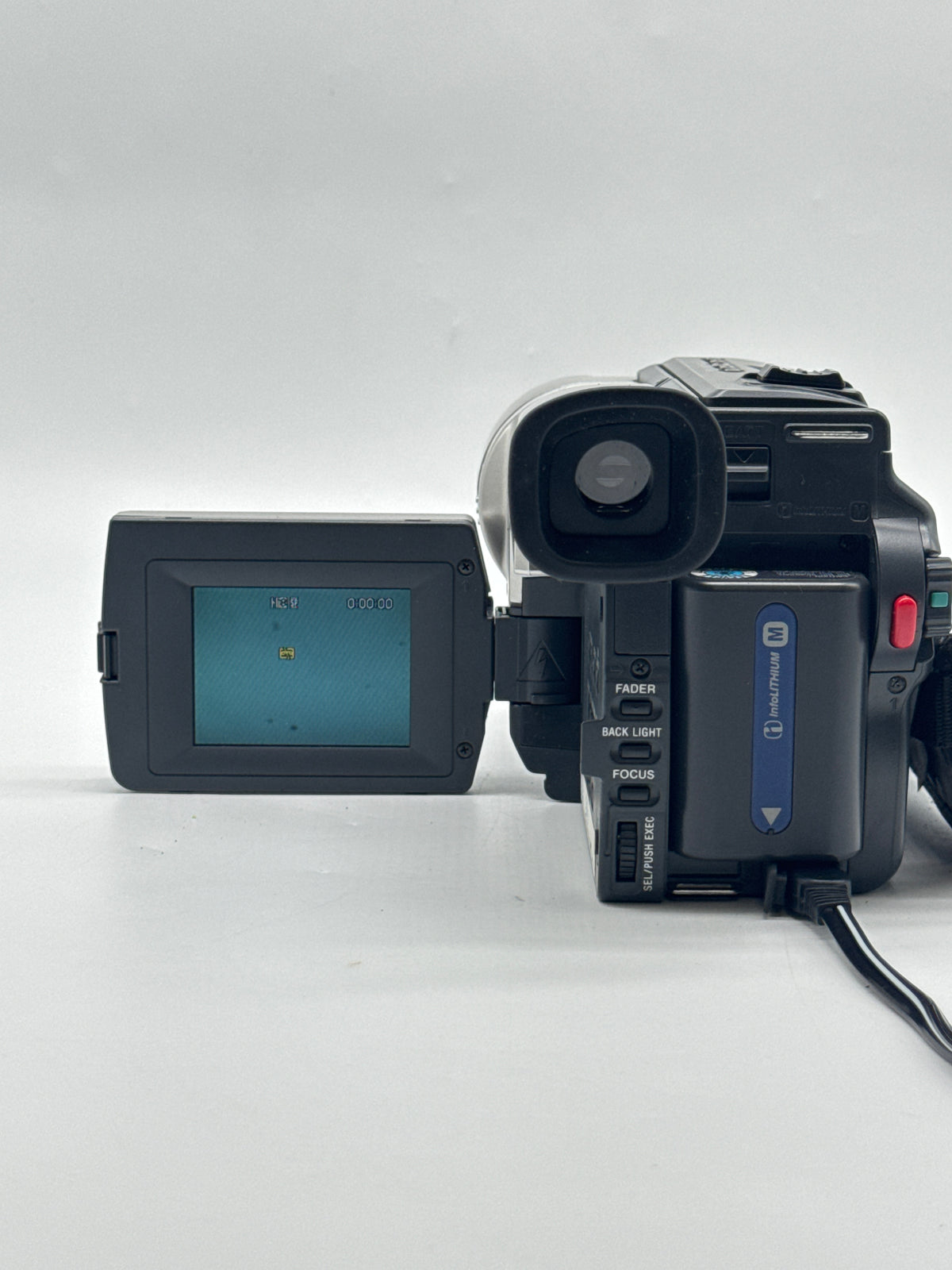 Sony Handycam Vision CCD-TRV108 Hi8 Analog Camcorder 20x Zoom Silver - Used