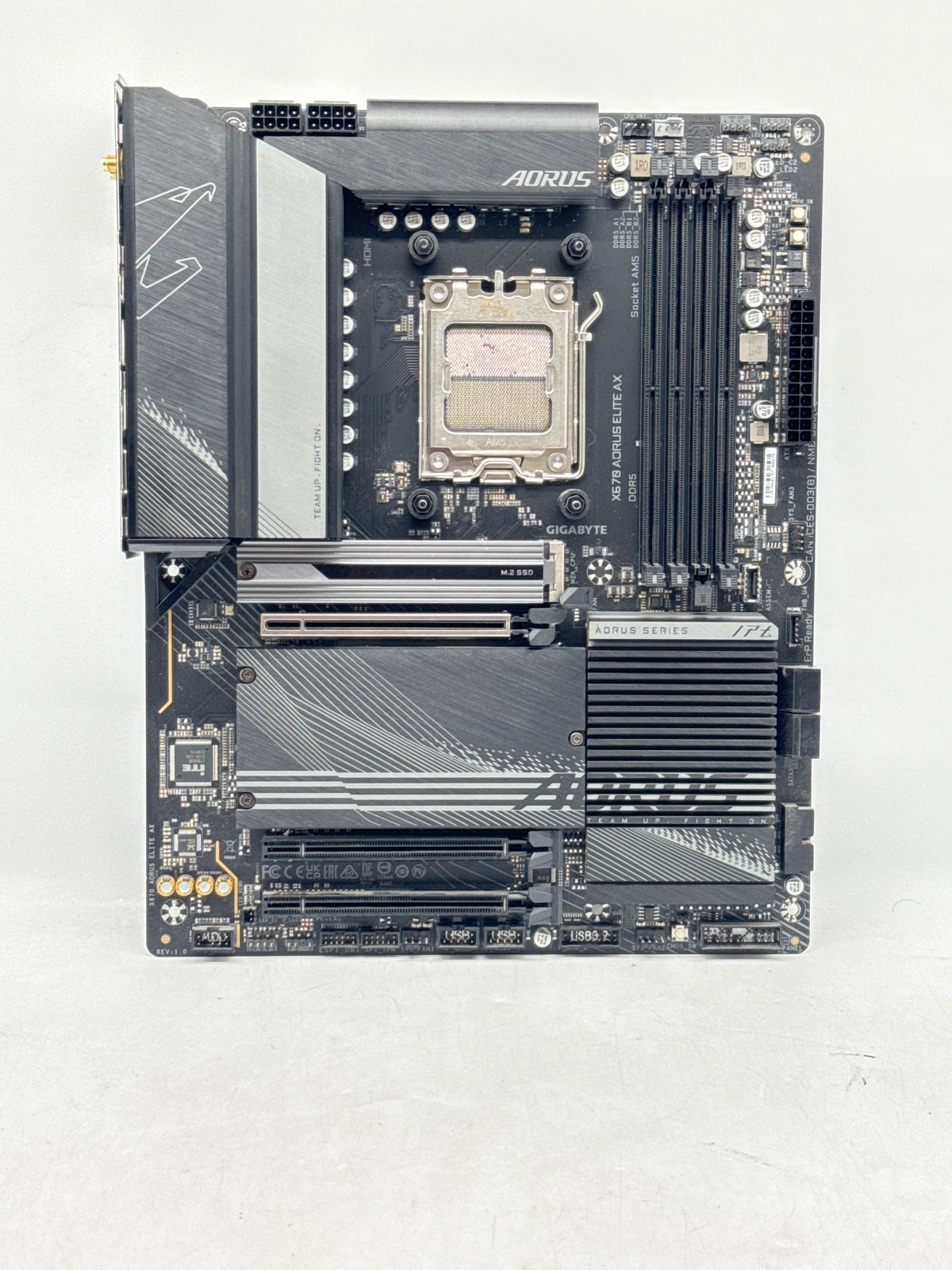 Gigabyte X670 AORUS ELITE AX ATX Motherboard DDR5 4 Slots - Used