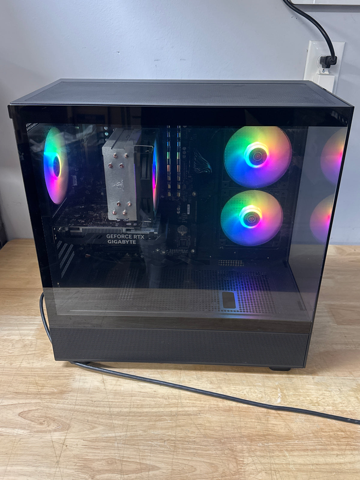 Skytech Azure 3 Gaming Desktop Ryzen 5 5500 16GB RAM 1TB SSD RTX 3050 - Used