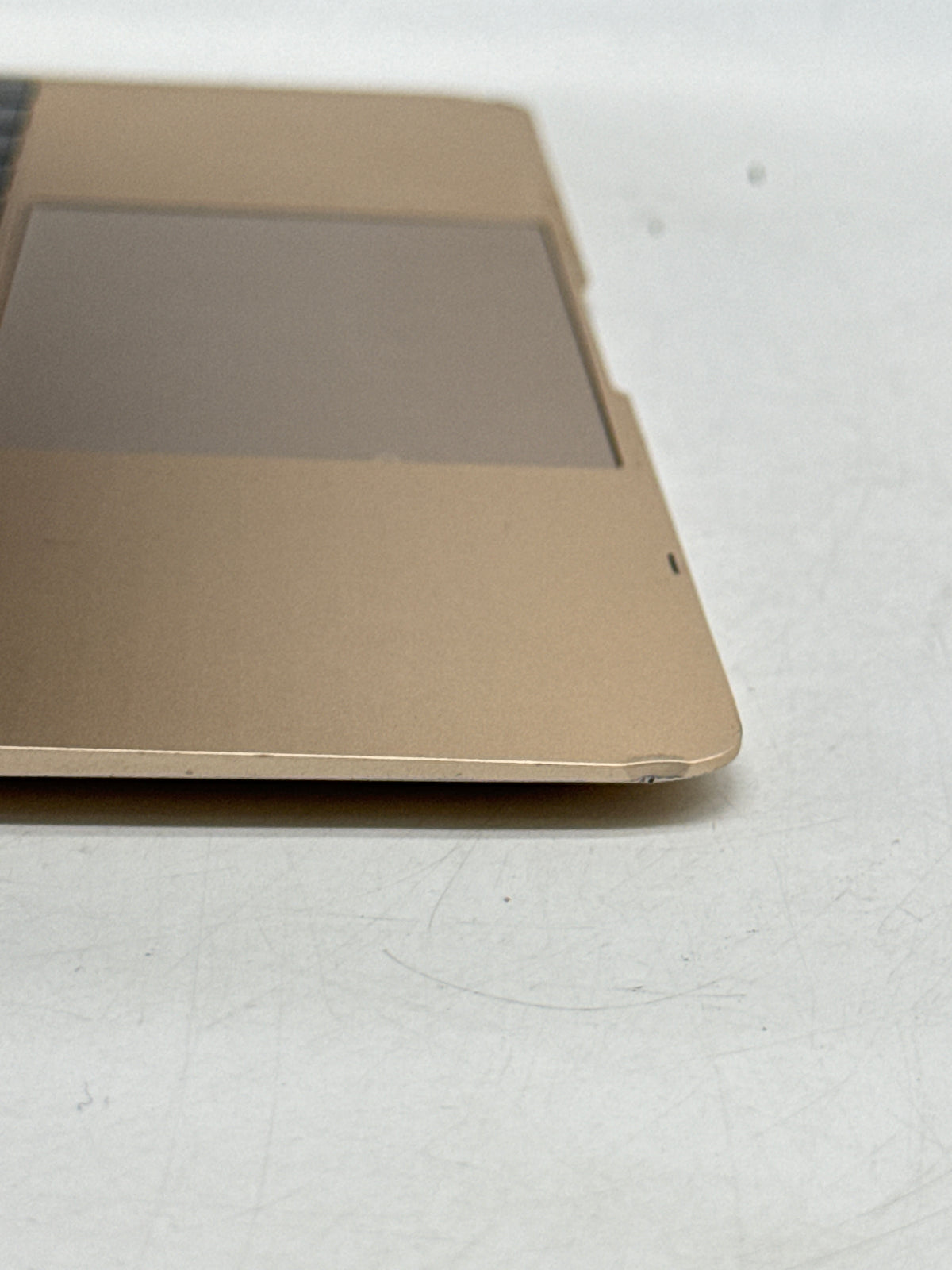 Apple MacBook Retina 12in Early 2015 M-5Y31 8GB RAM 256GB SSD Gold Read
