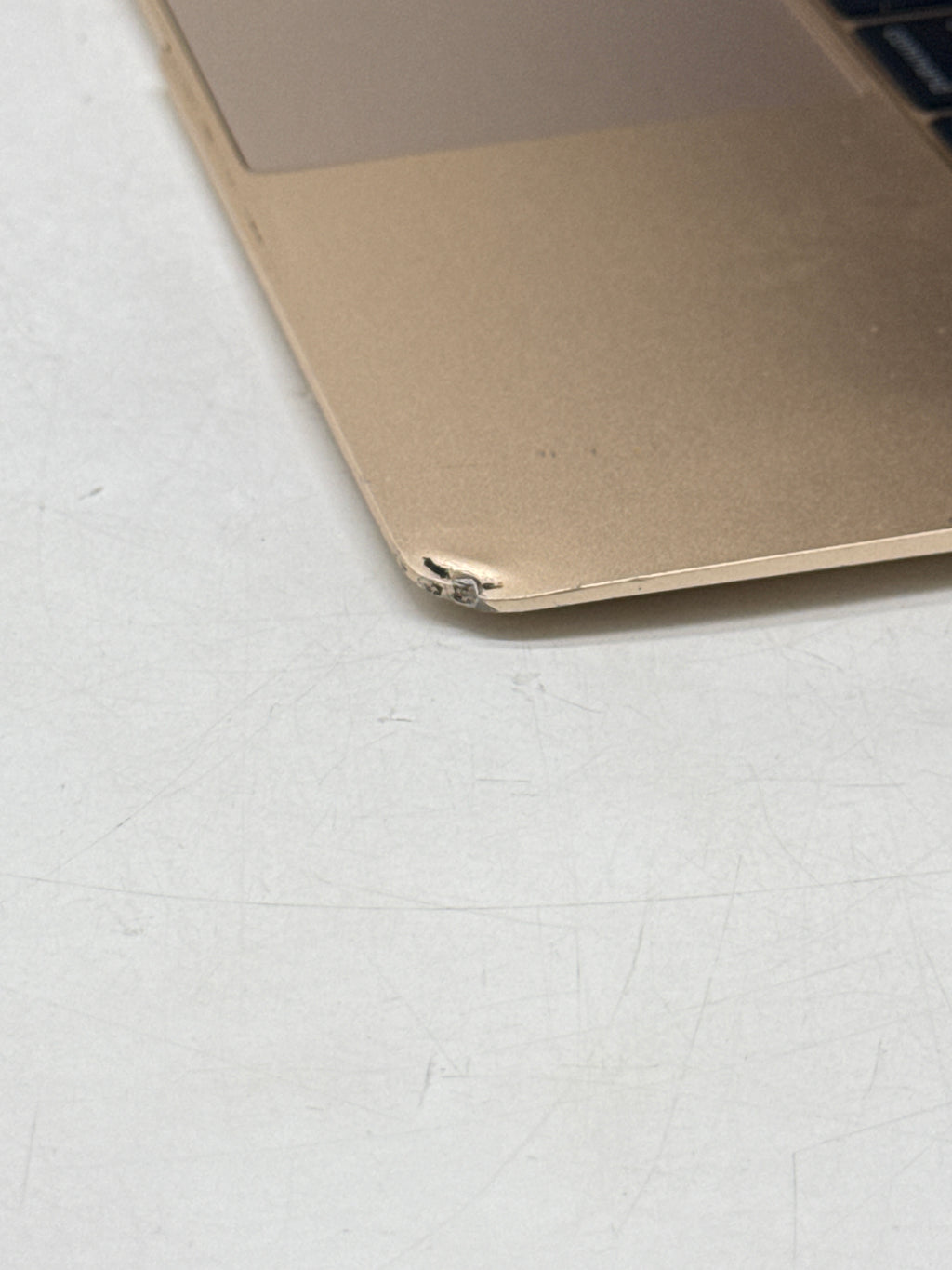 Apple MacBook Retina 12in Early 2015 M-5Y31 8GB RAM 256GB SSD Gold Read