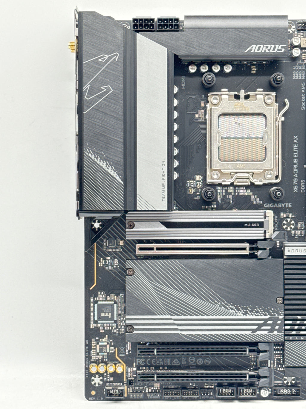 Gigabyte X670 AORUS ELITE AX ATX Motherboard DDR5 4 Slots - Used