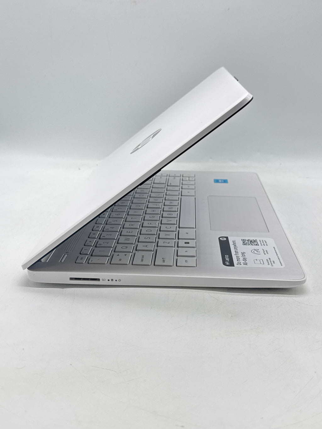 HP 14-dq0052dx 14in Celeron N4120 4GB RAM 64GB SSD White - Used