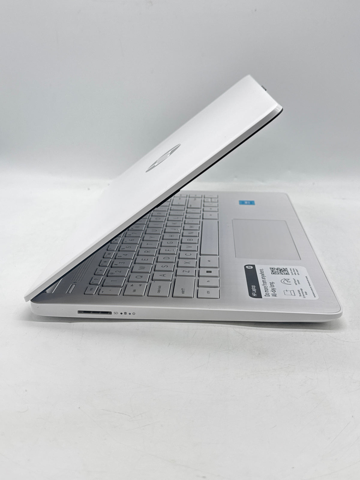 HP 14-dq0052dx 14in Celeron N4120 4GB RAM 64GB SSD White - Used