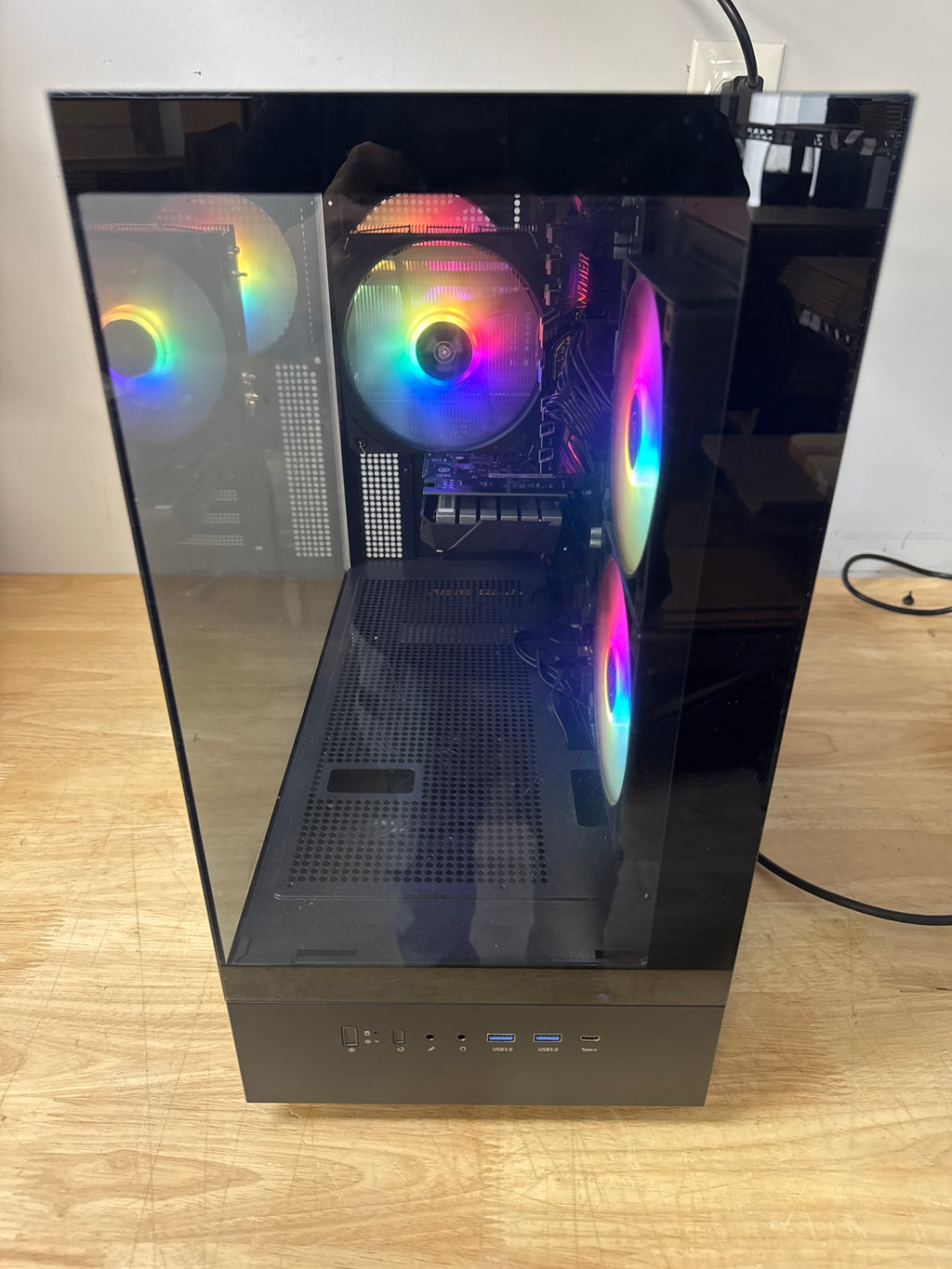 Skytech Azure 3 Gaming Desktop Ryzen 5 5500 16GB RAM 1TB SSD RTX 3050 - Used