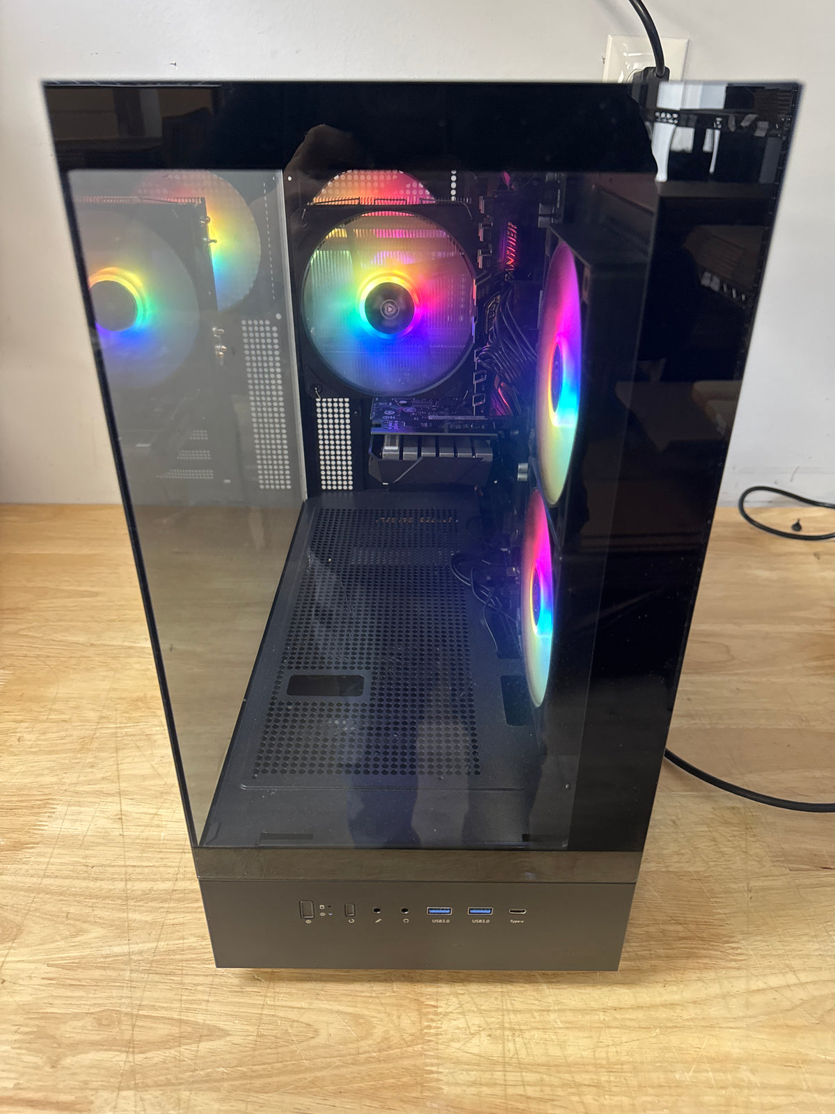 Skytech Azure 3 Gaming Desktop Ryzen 5 5500 16GB RAM 1TB SSD RTX 3050 - Used