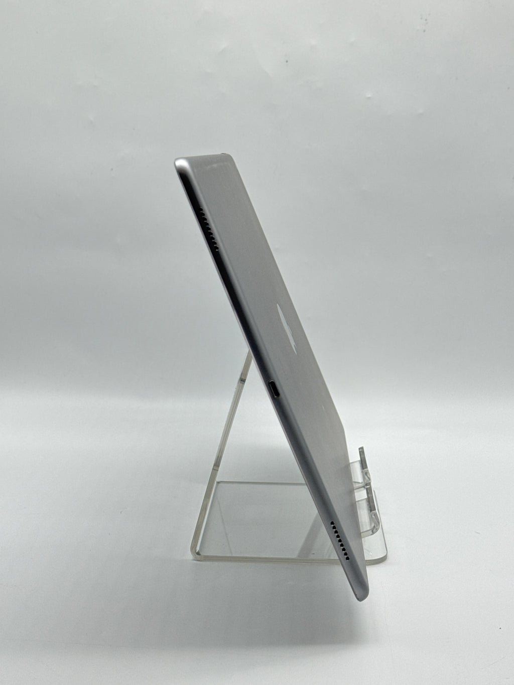 Apple iPad Pro 12.9in 1st Gen 256GB Wi-Fi Space Gray - Read