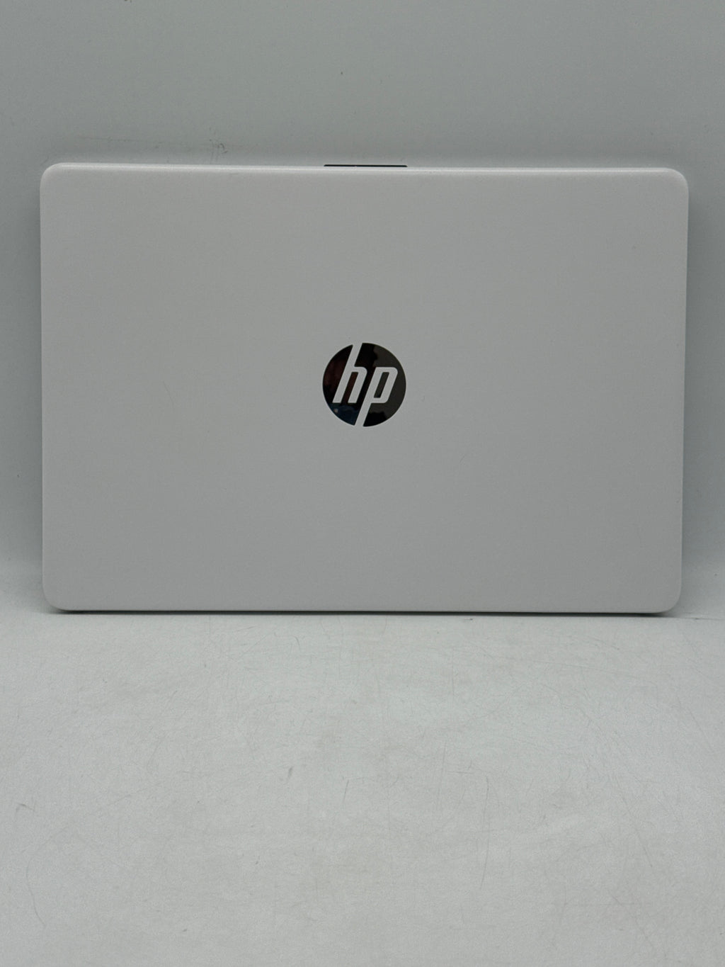 HP 14-dq0052dx 14in Celeron N4120 4GB RAM 64GB SSD White - Used