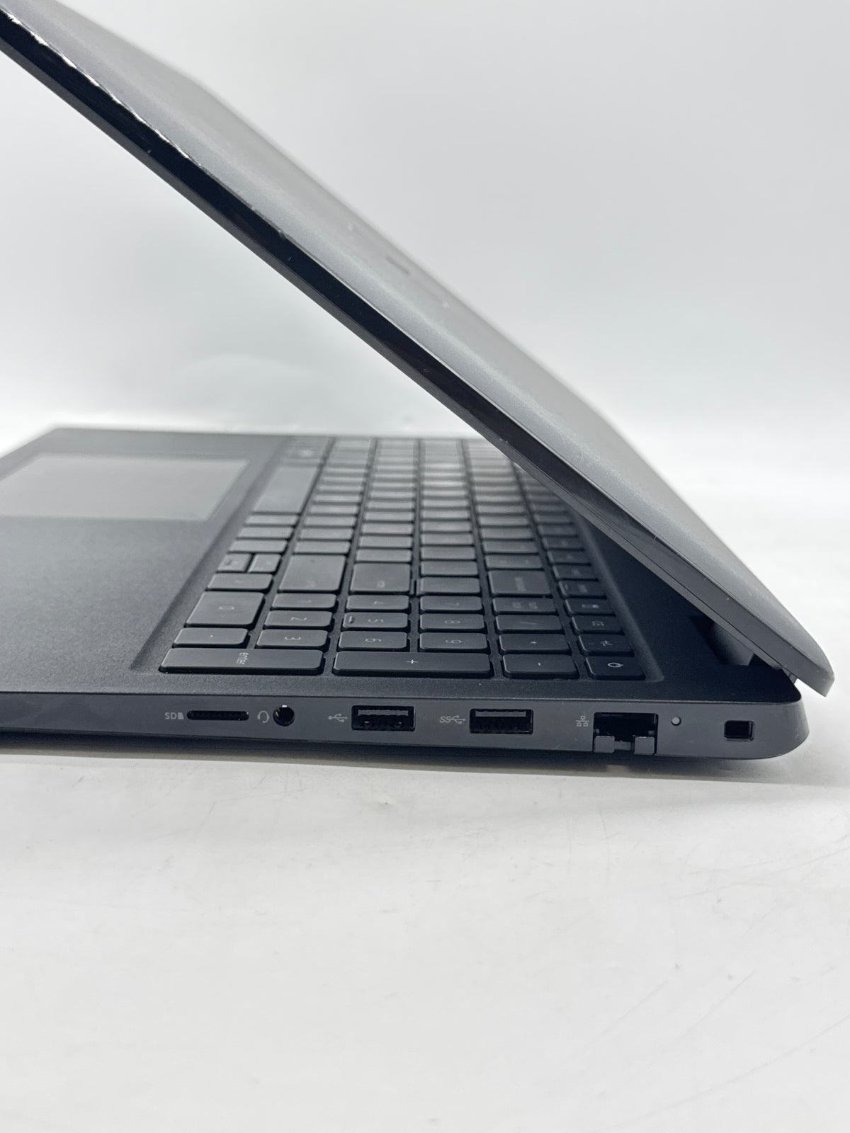 Dell Latitude 3520 14in Core i5 1135G7 4GB RAM 256GB SSD MX350 Black - Used